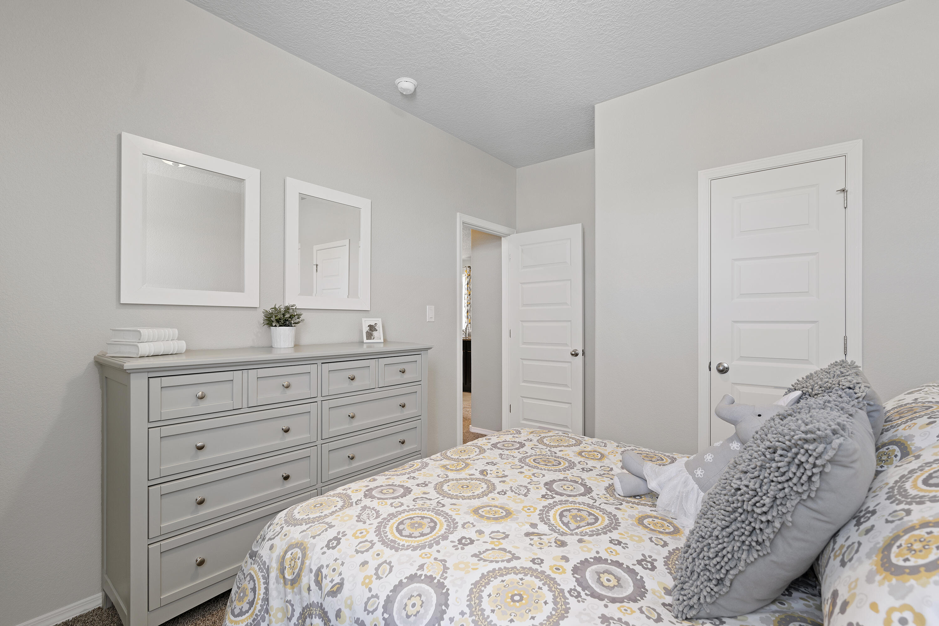 10805 Sabino Loop SW