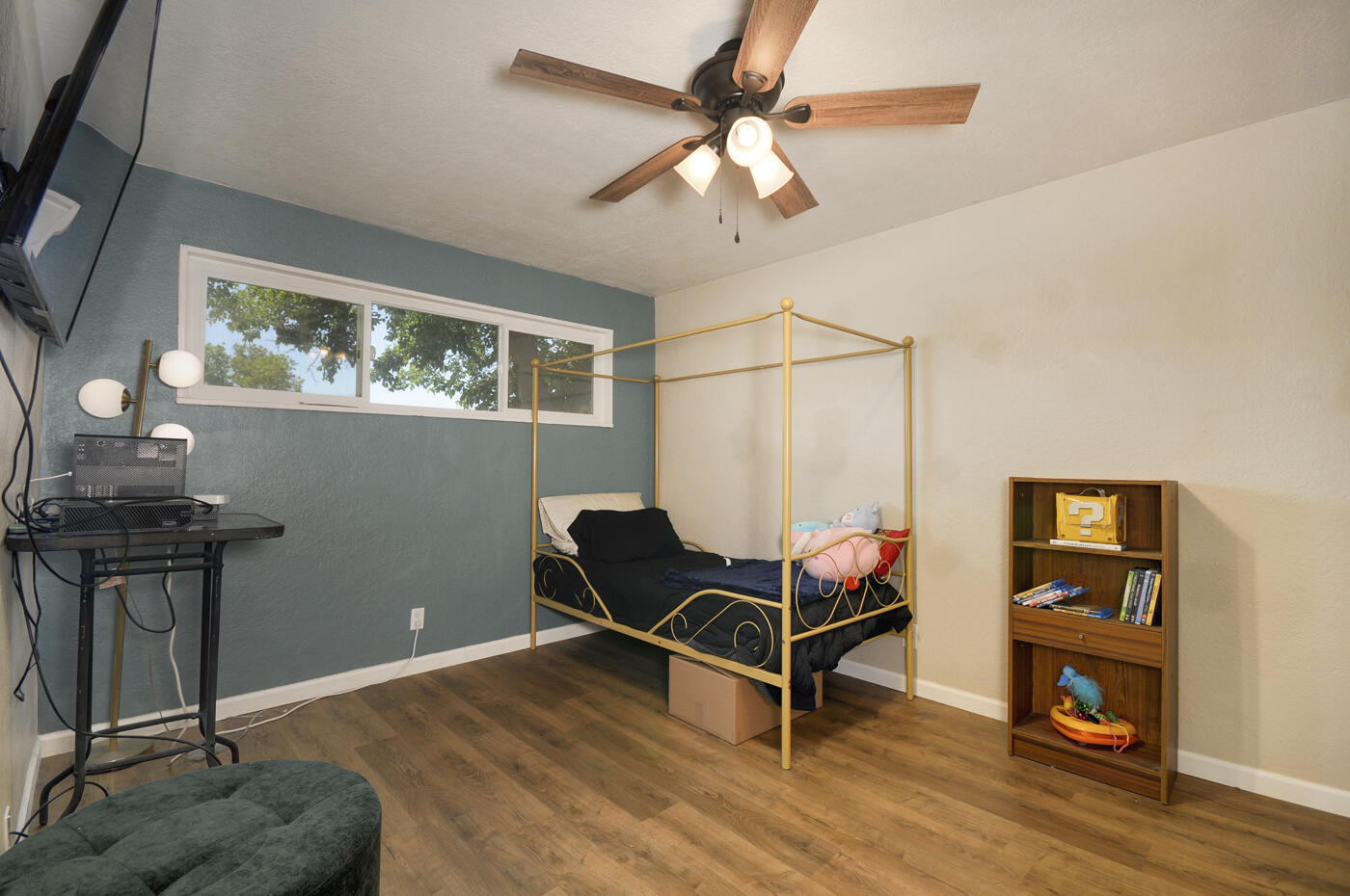 1840 June Street NE