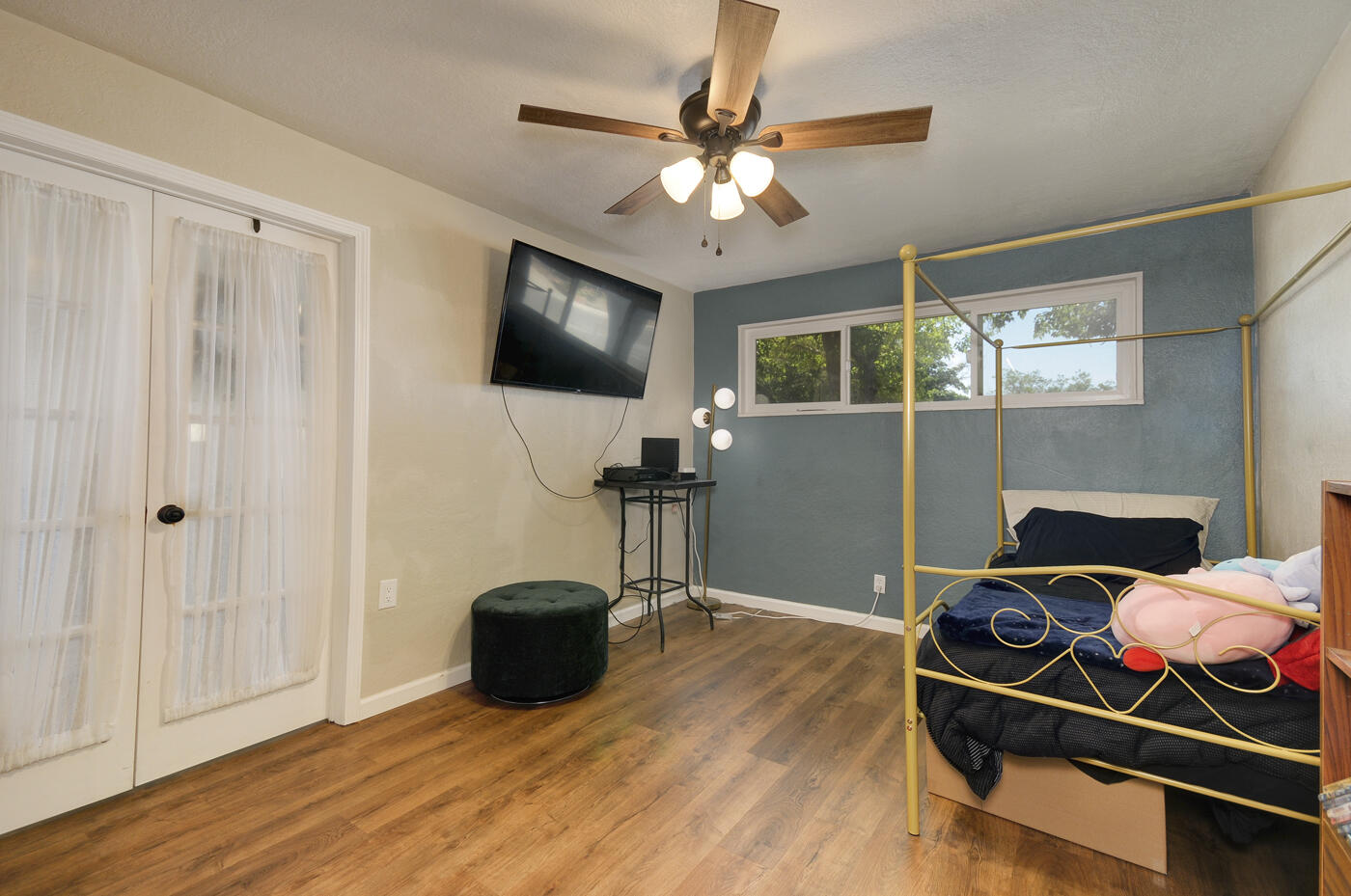 1840 June Street NE