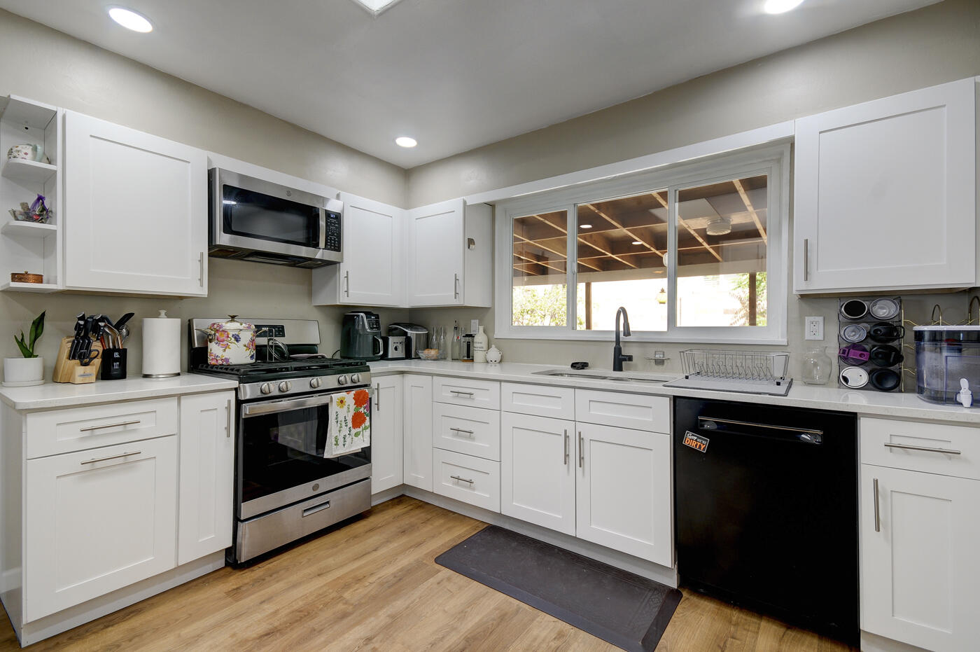 1840 June Street NE