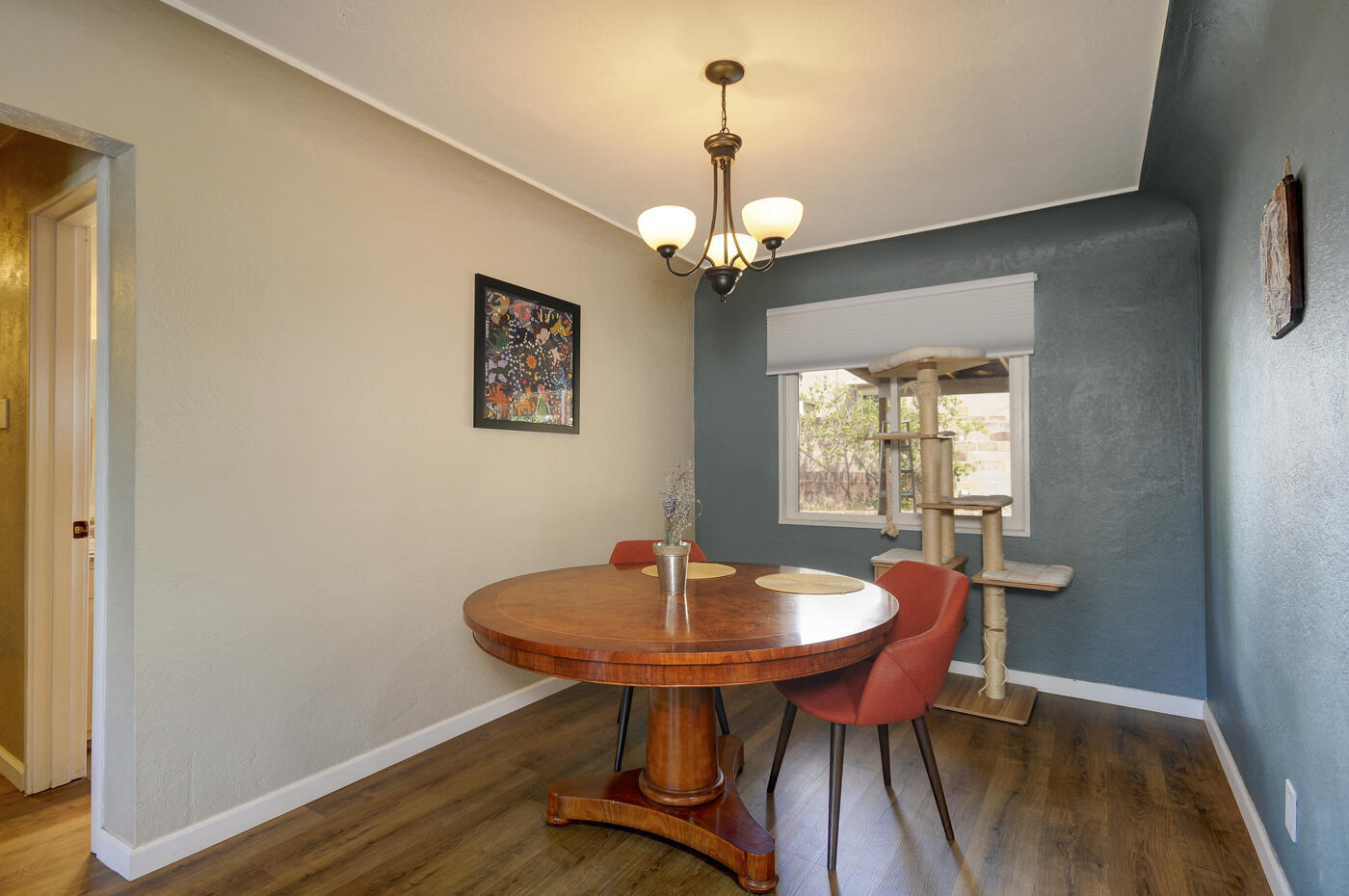 1840 June Street NE