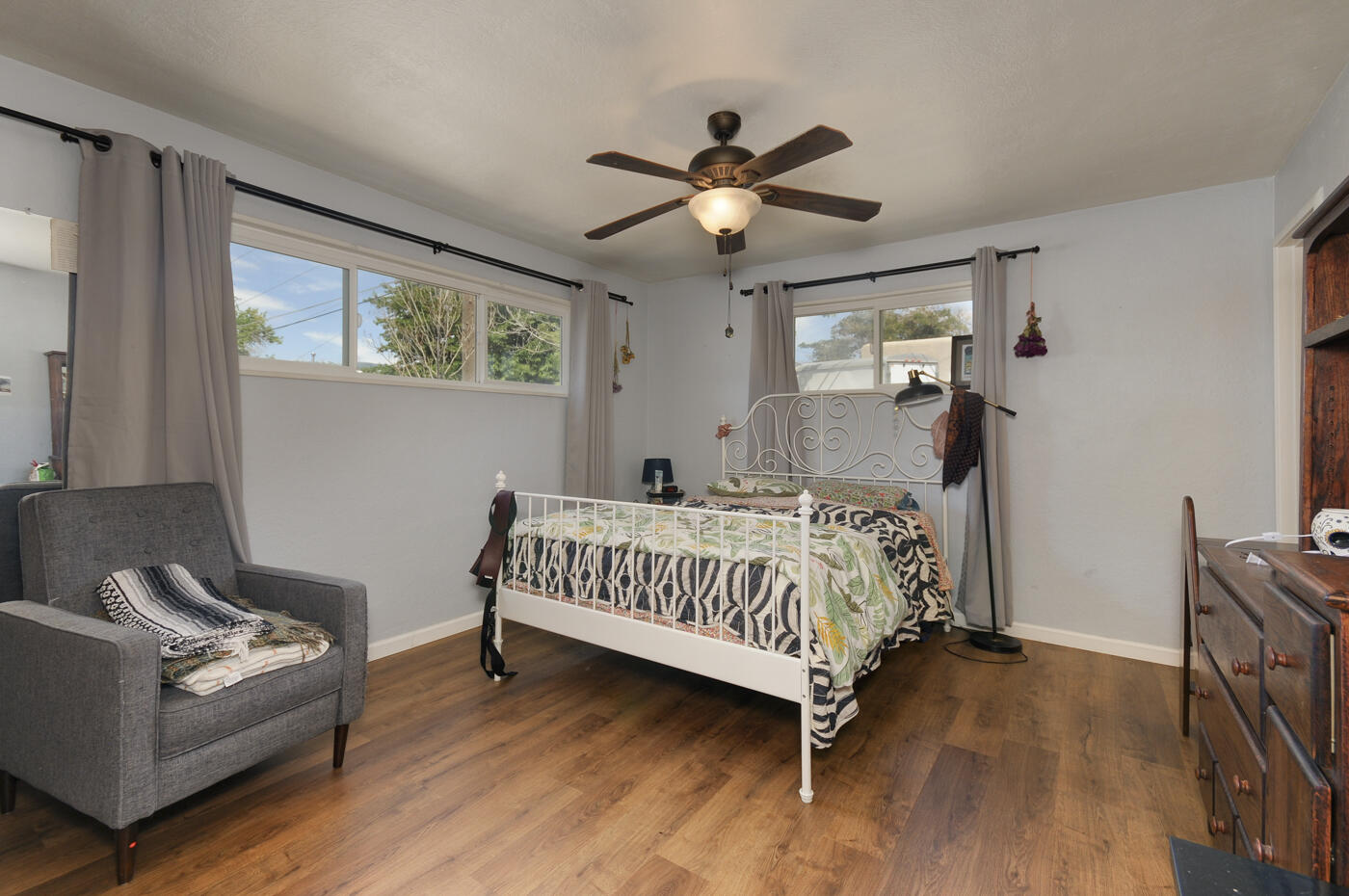 1840 June Street NE