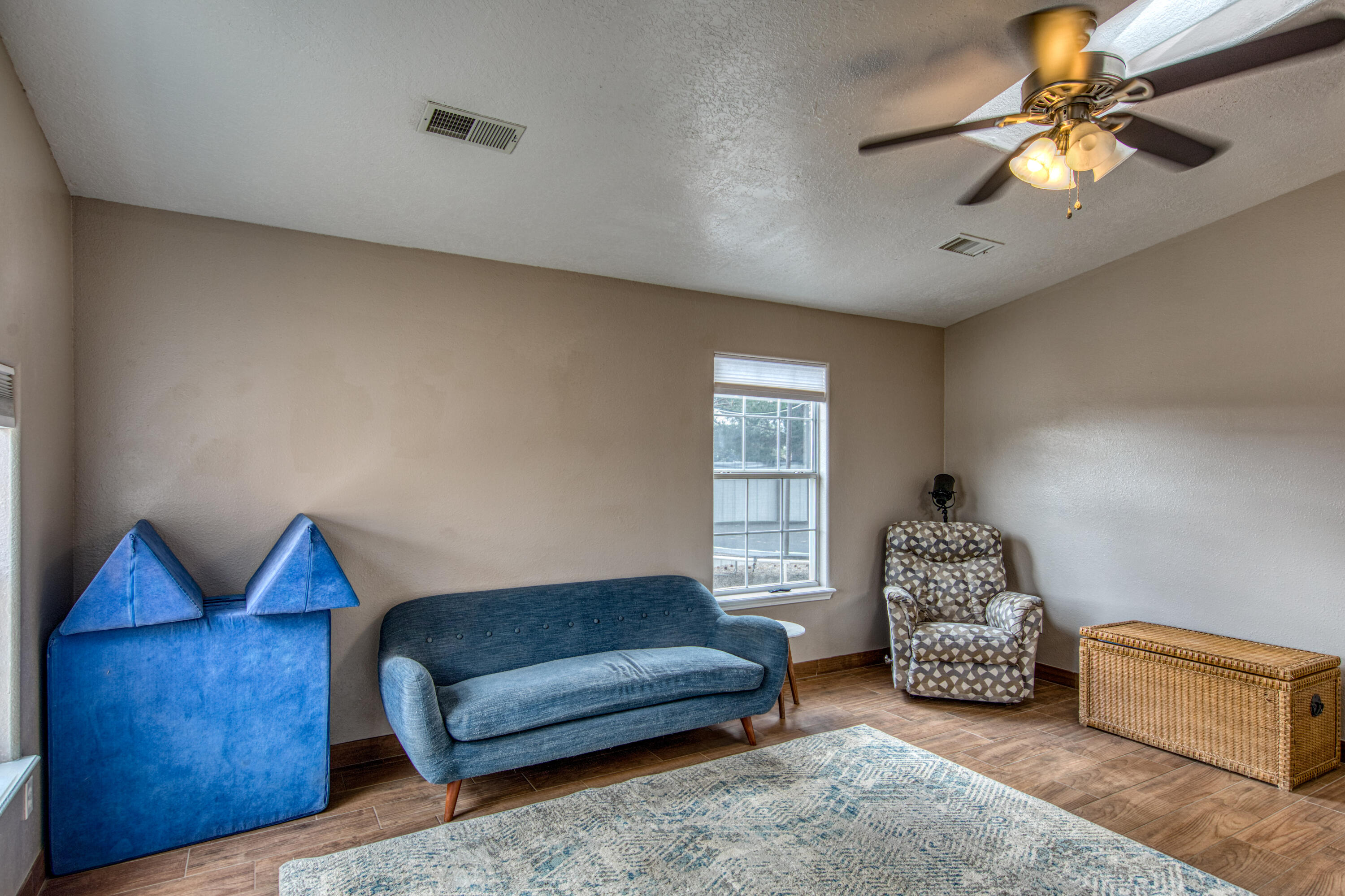 710 W Katherine Avenue