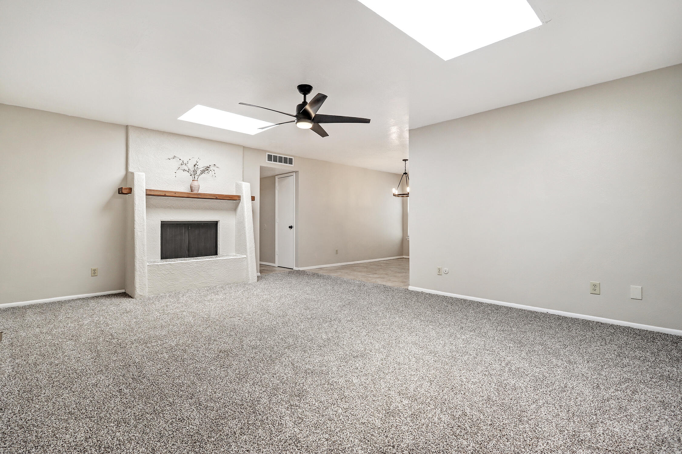 608 Ortiz Drive NE