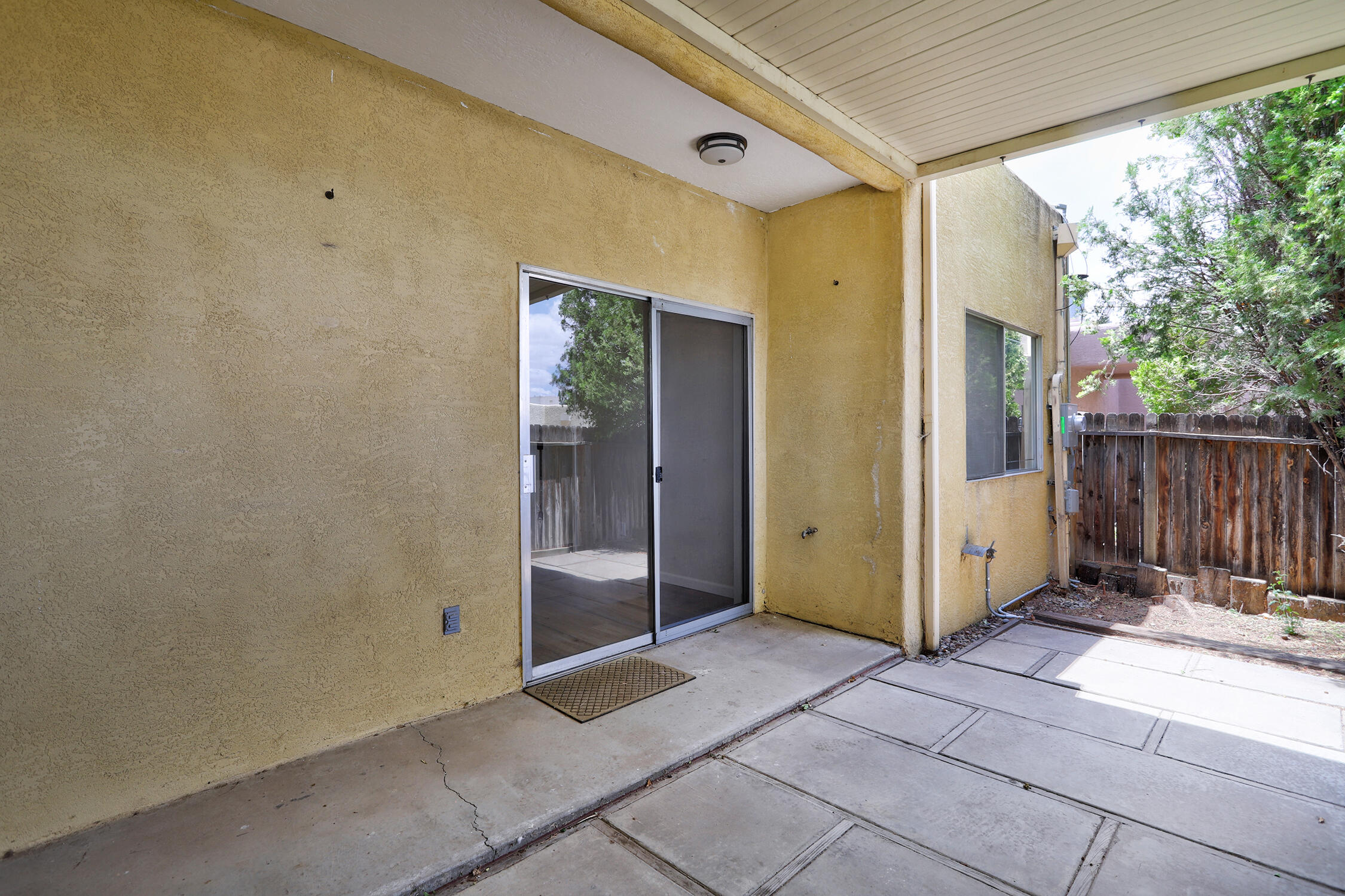 6033 Del Campo Place NE