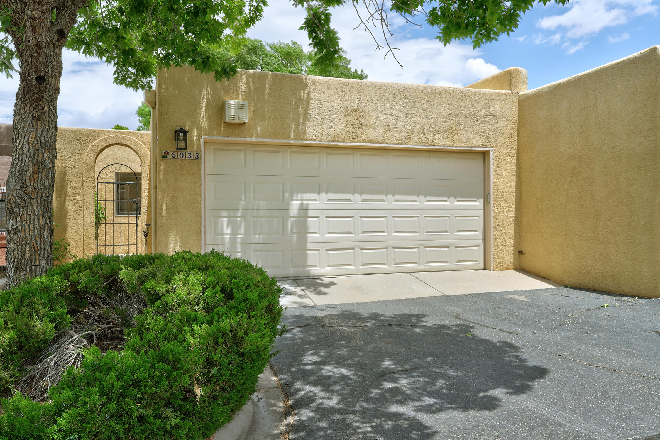 6033 Del Campo Place NE