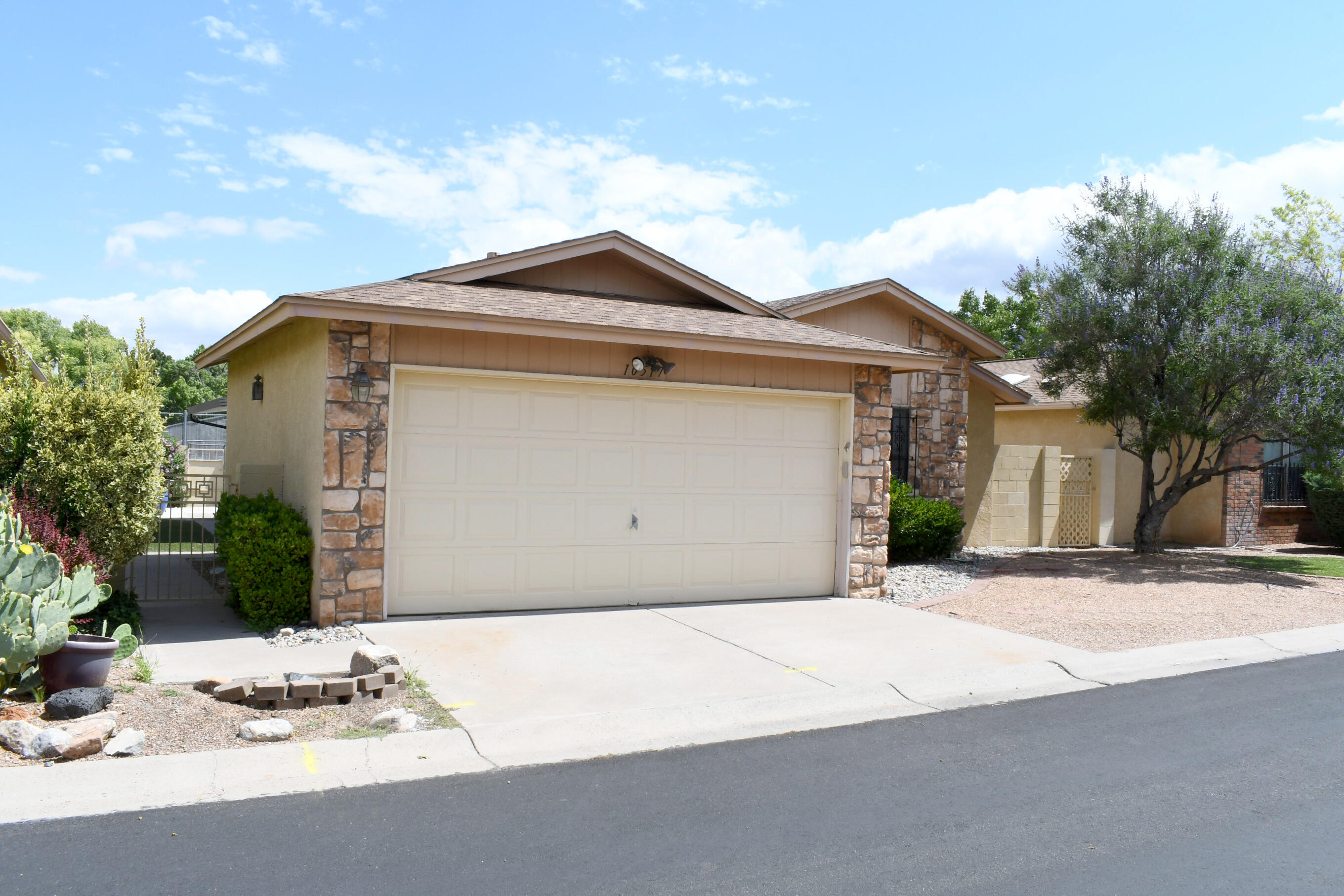 10517 Schenley Park Drive NE