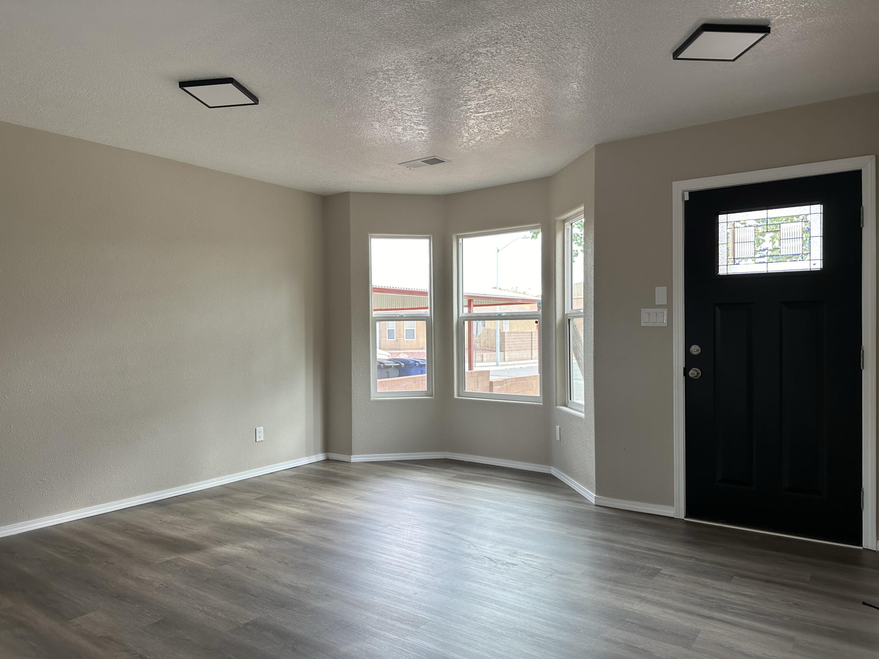 604 Red Bluff Avenue SW