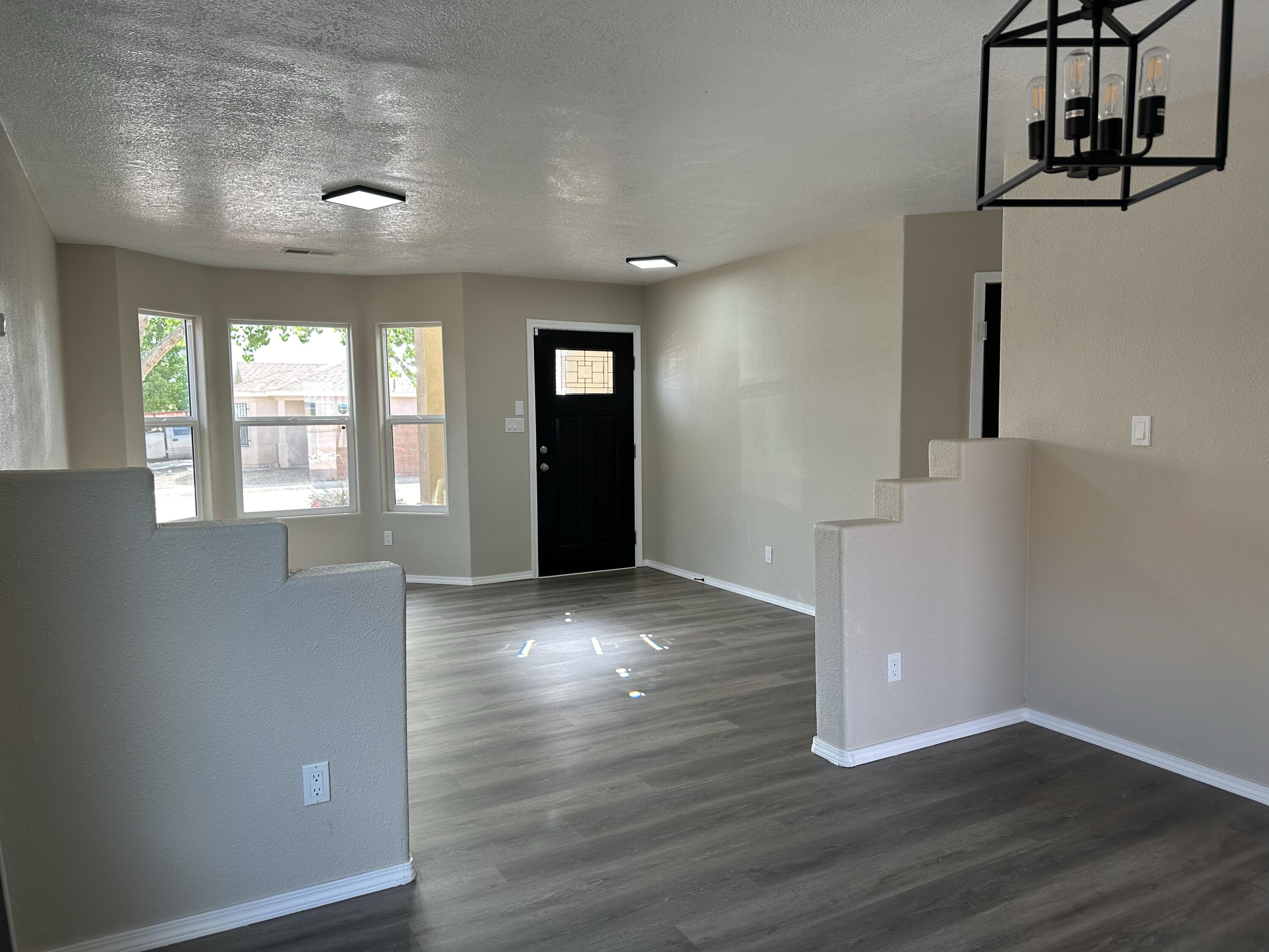 604 Red Bluff Avenue SW