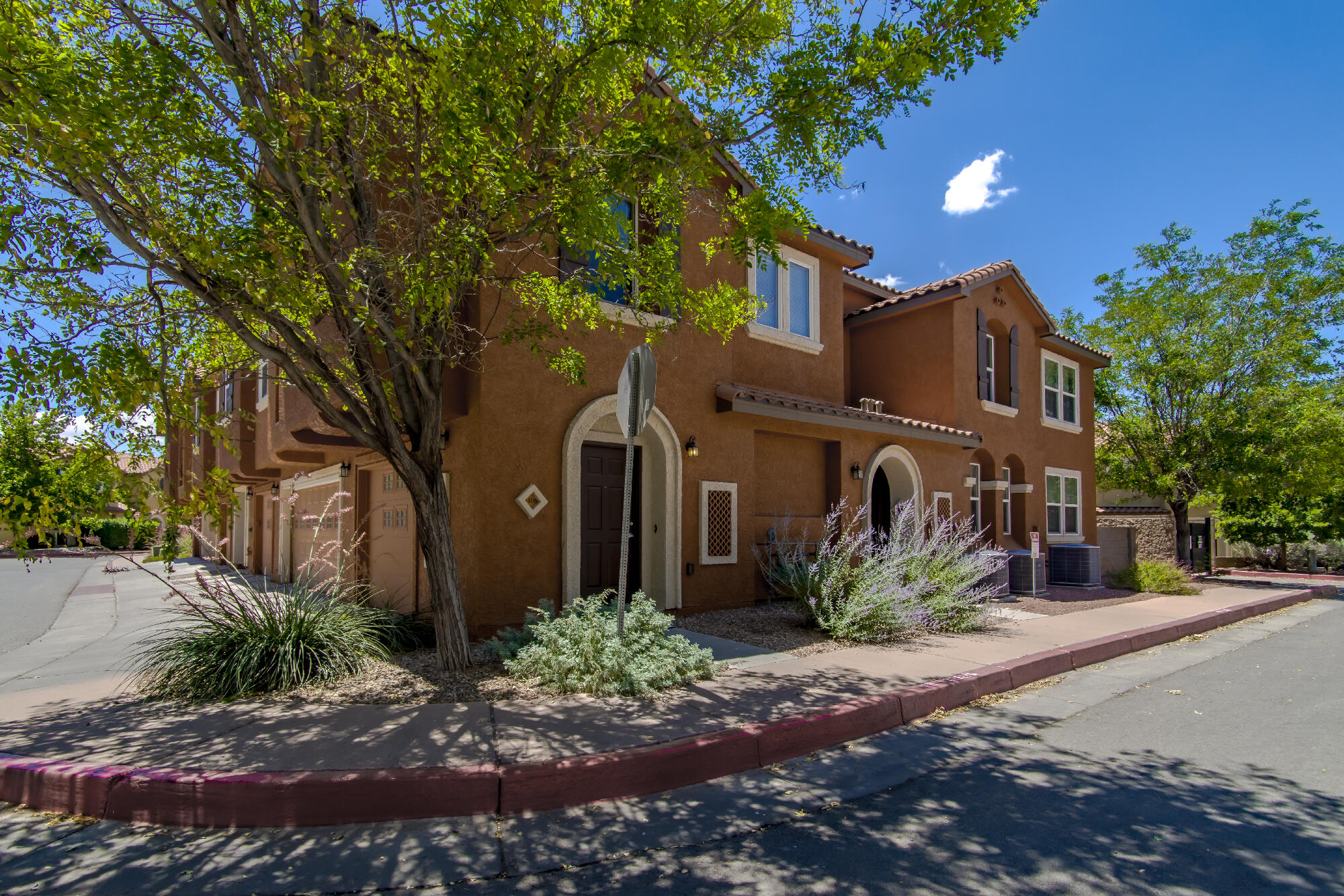 601 Menaul Boulevard NE