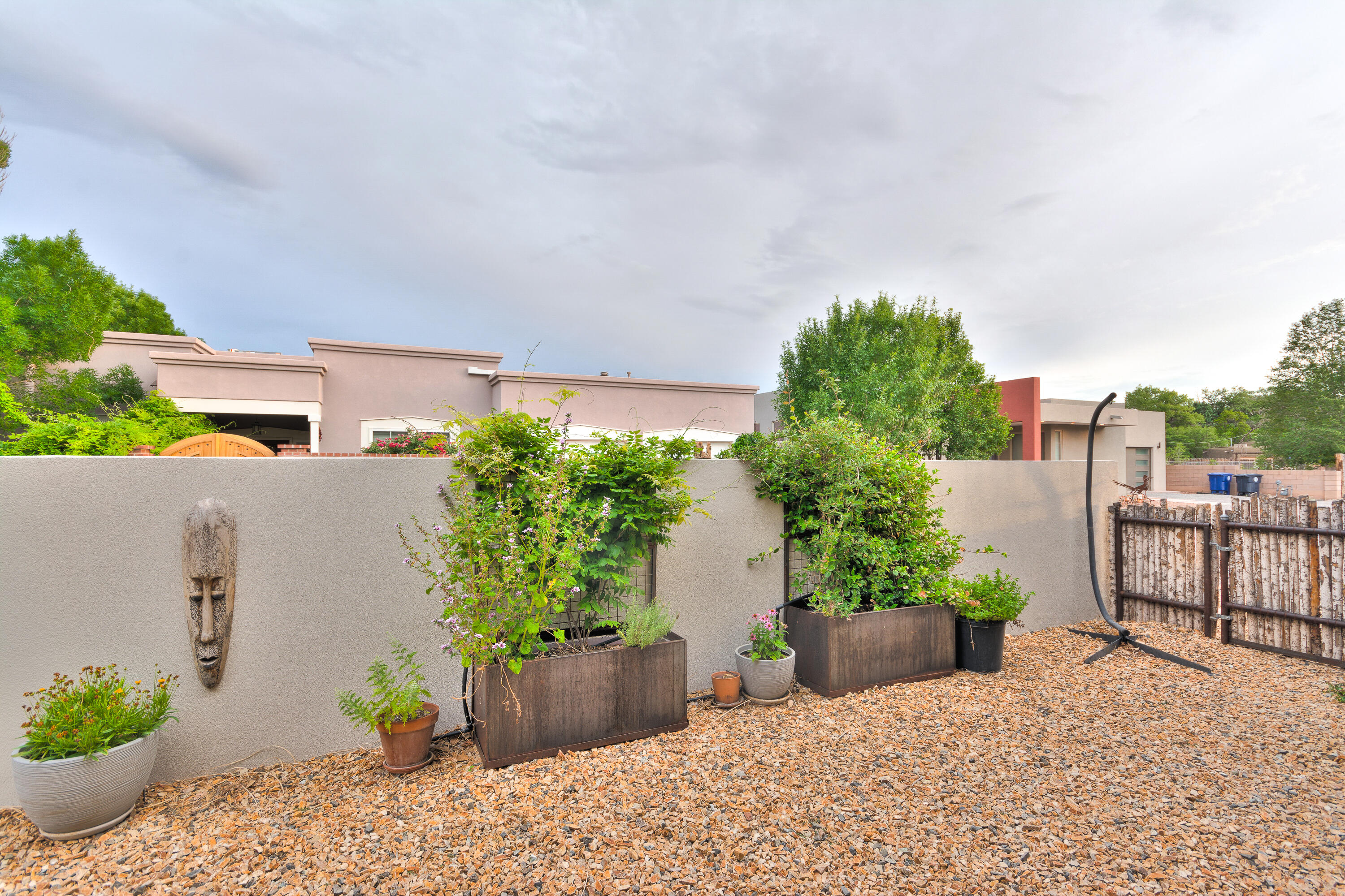 5114 Guadalupe Trail NW
