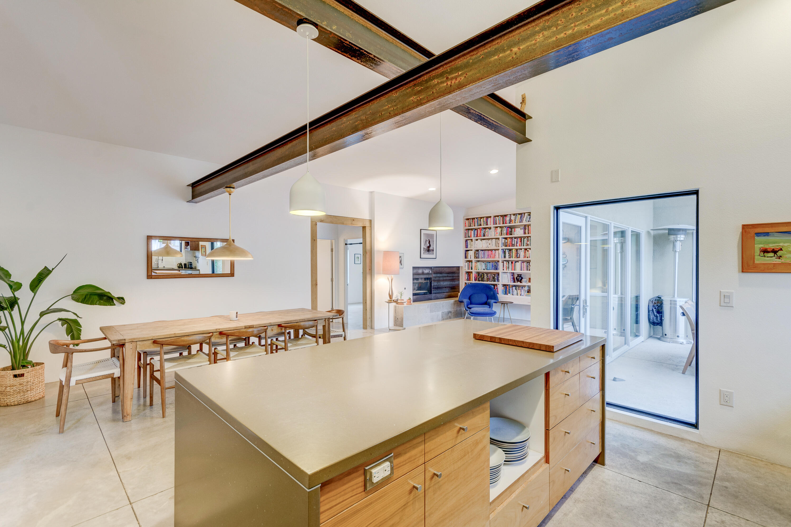 5114 Guadalupe Trail NW