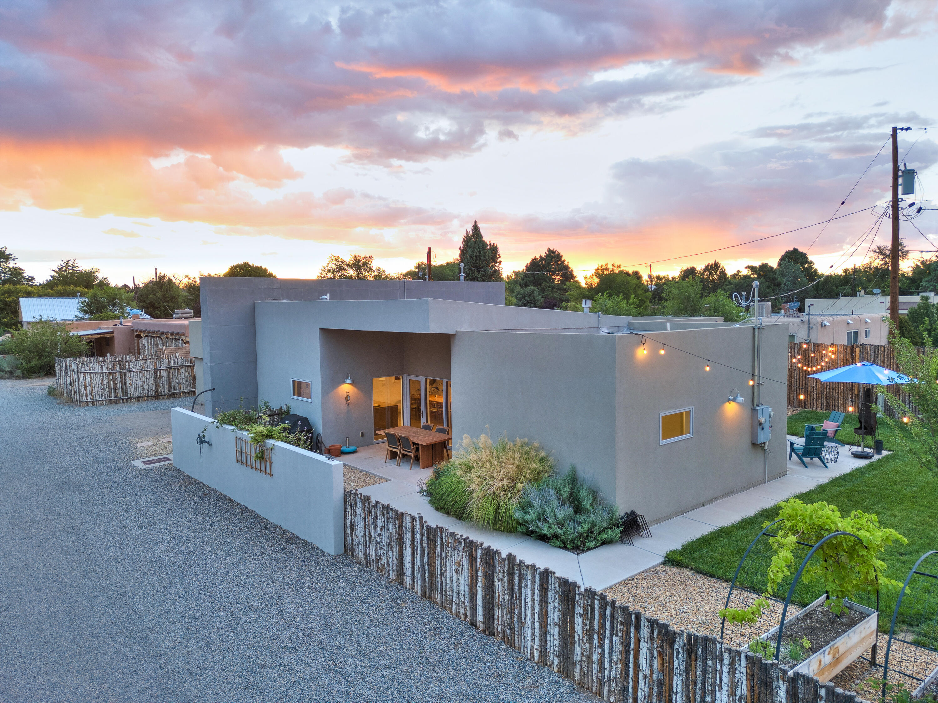 5114 Guadalupe Trail NW