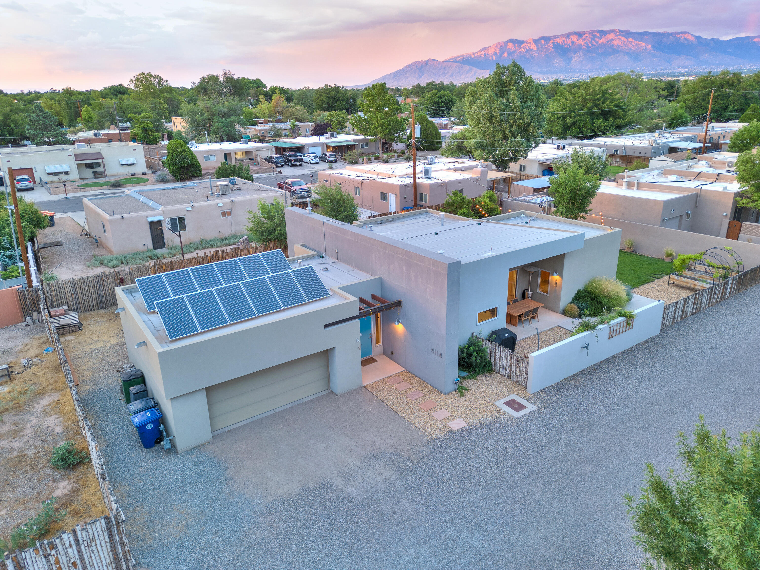 5114 Guadalupe Trail NW