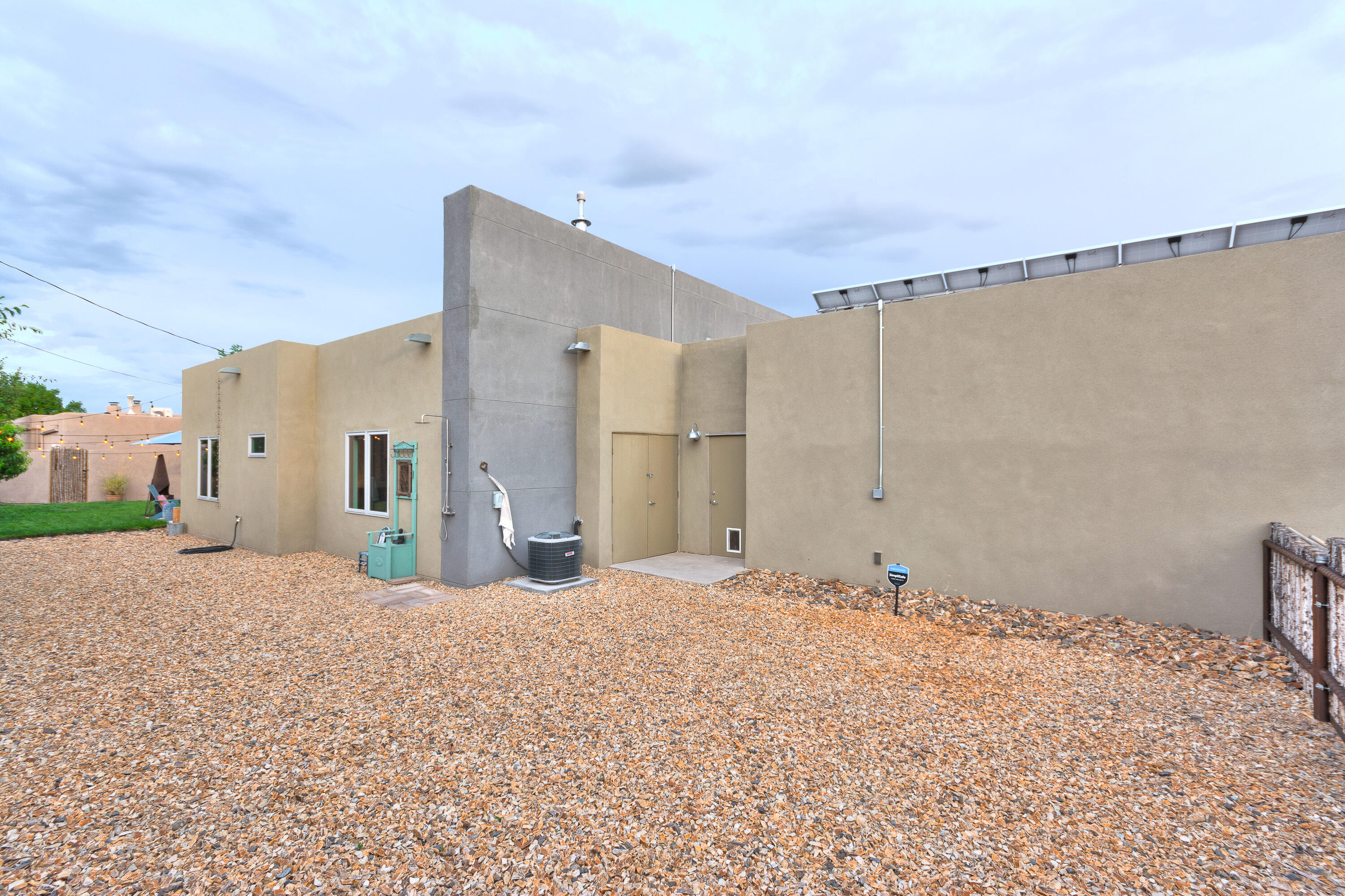 5114 Guadalupe Trail NW