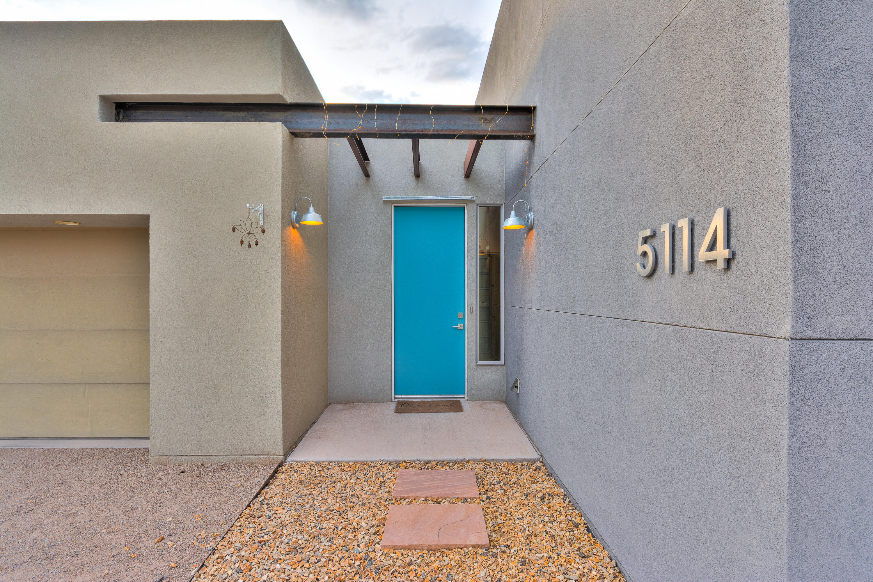 5114 Guadalupe Trail NW