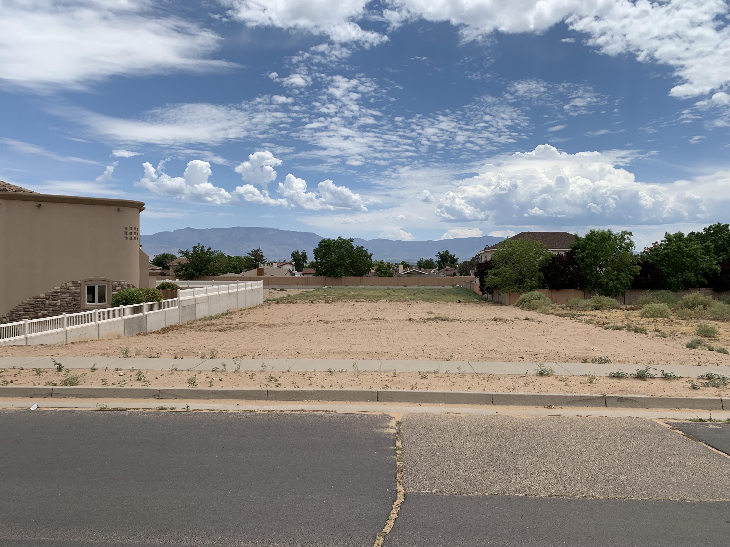 6408 Thunderbird NW