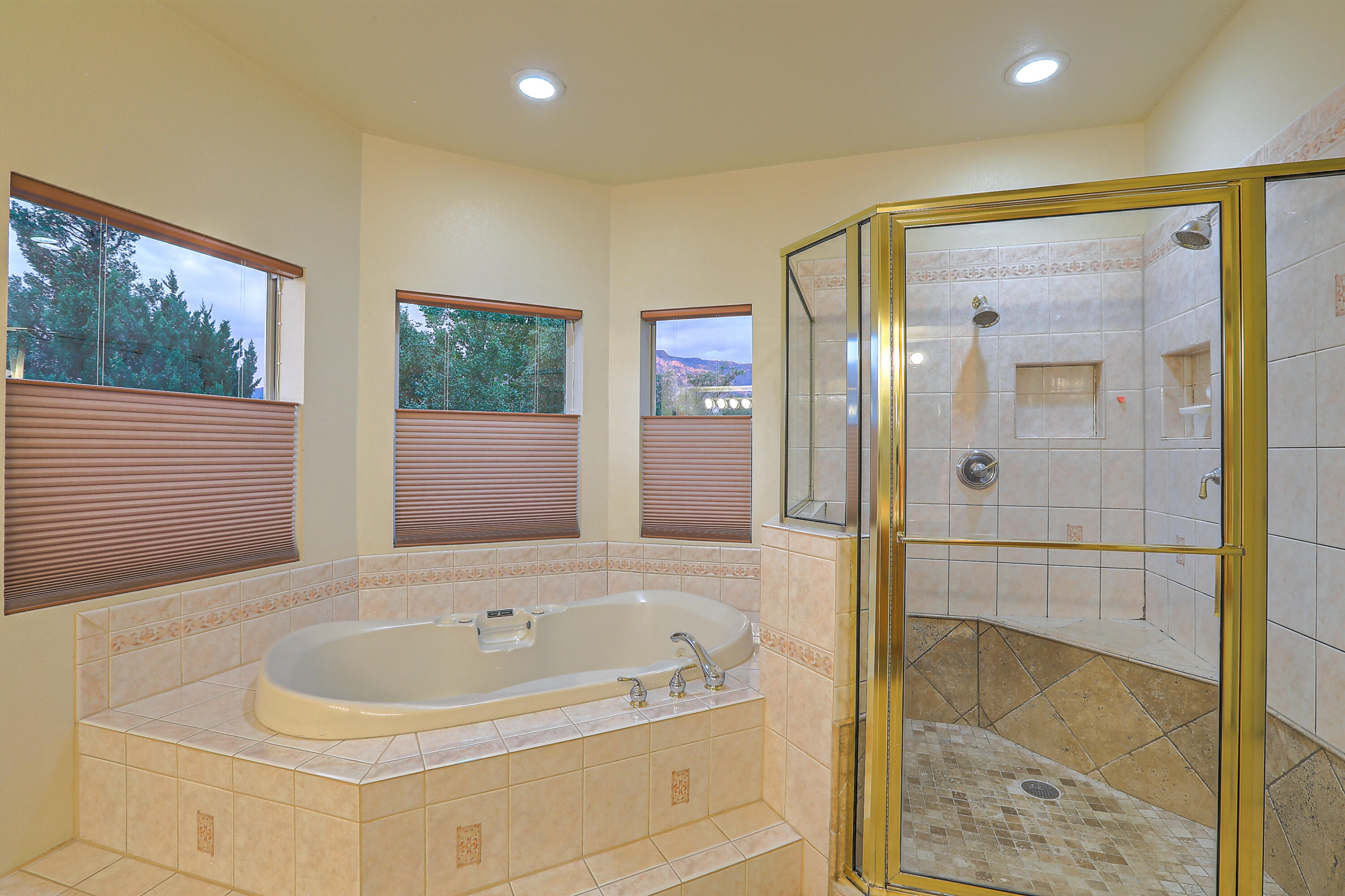 8316 Vina Del Sol Drive NE