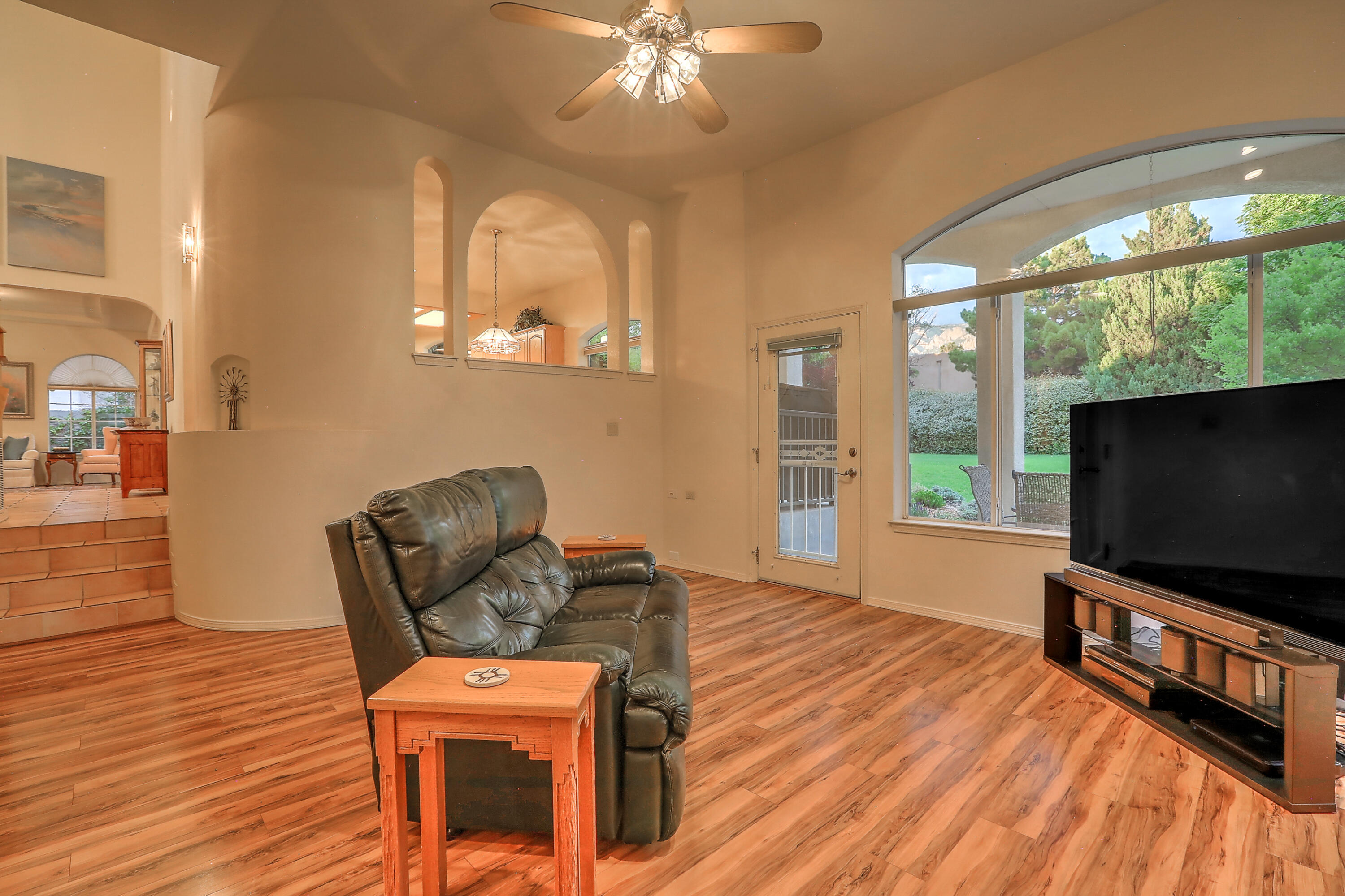 8316 Vina Del Sol Drive NE