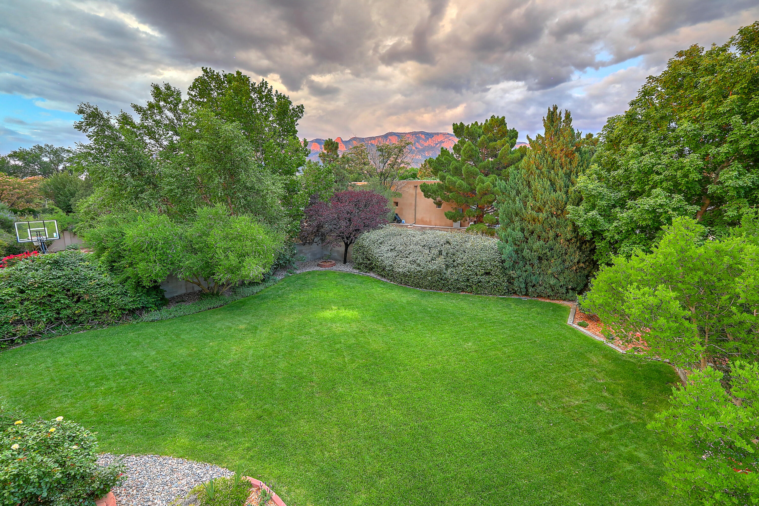 8316 Vina Del Sol Drive NE