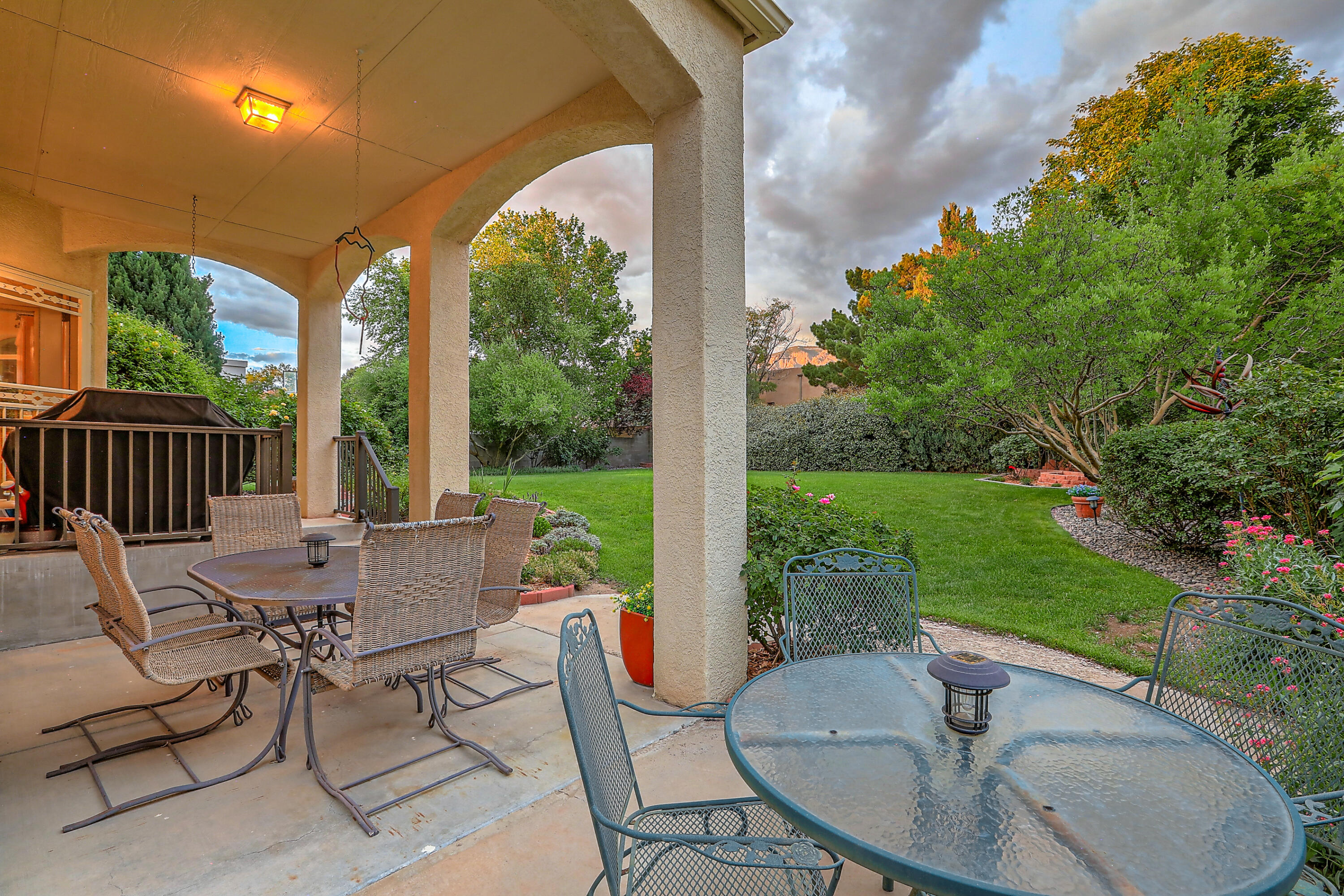 8316 Vina Del Sol Drive NE