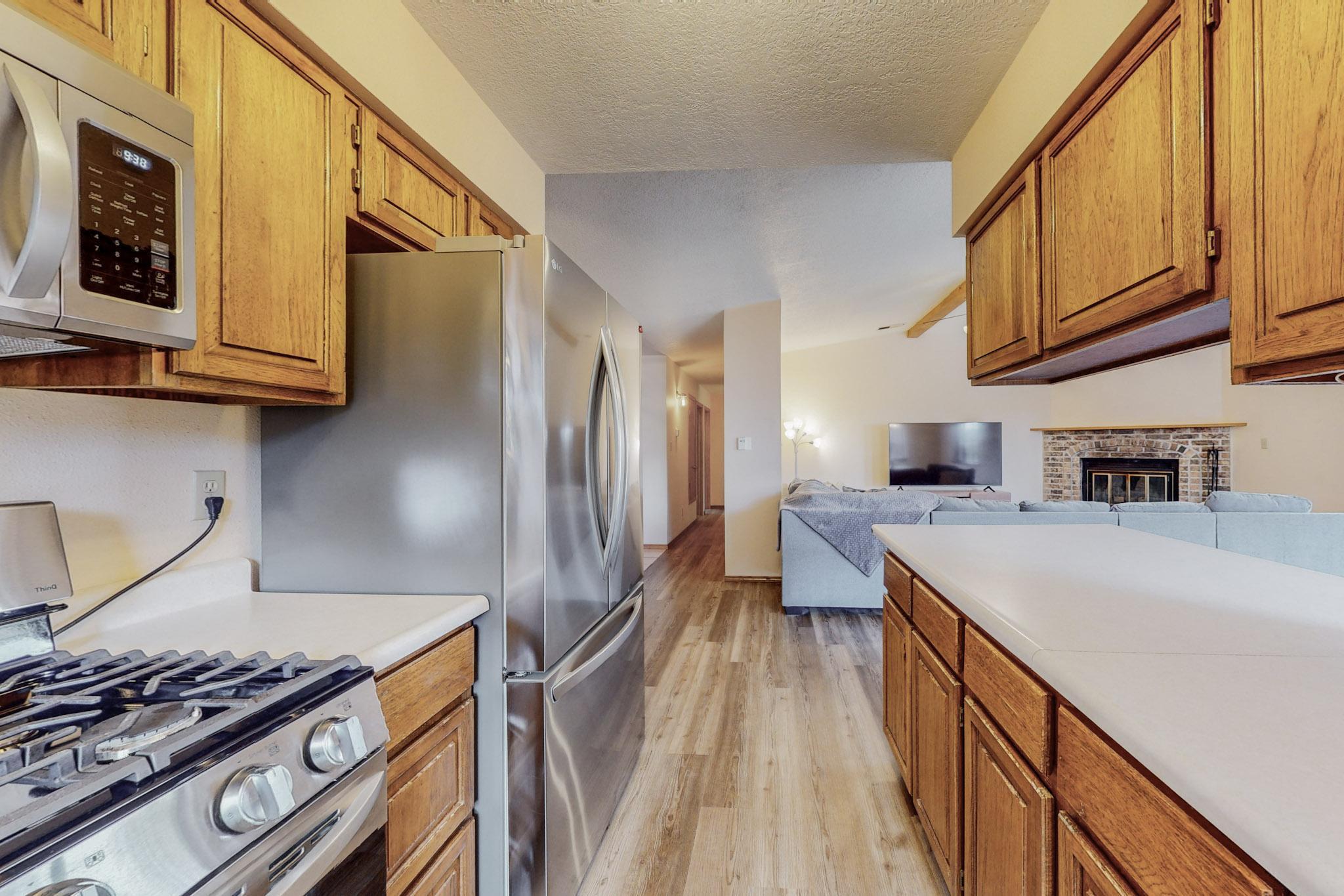 5825 Ave La Mirada NW