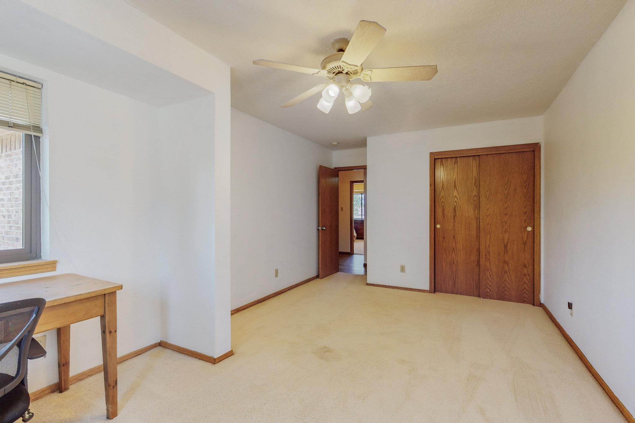 5825 Ave La Mirada NW