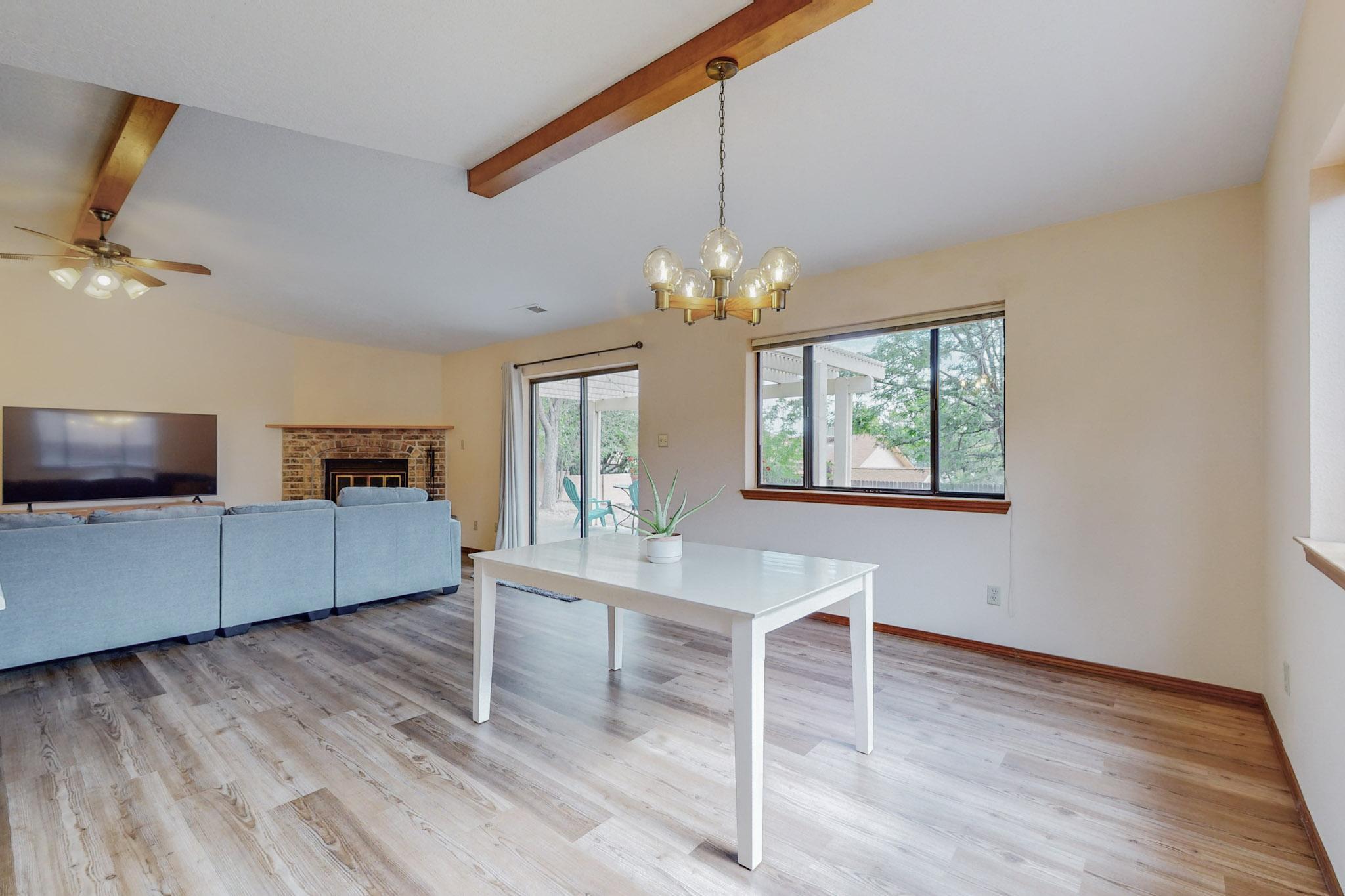 5825 Ave La Mirada NW