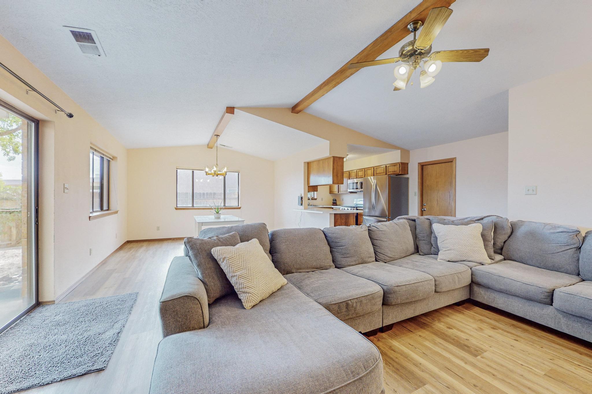 5825 Ave La Mirada NW