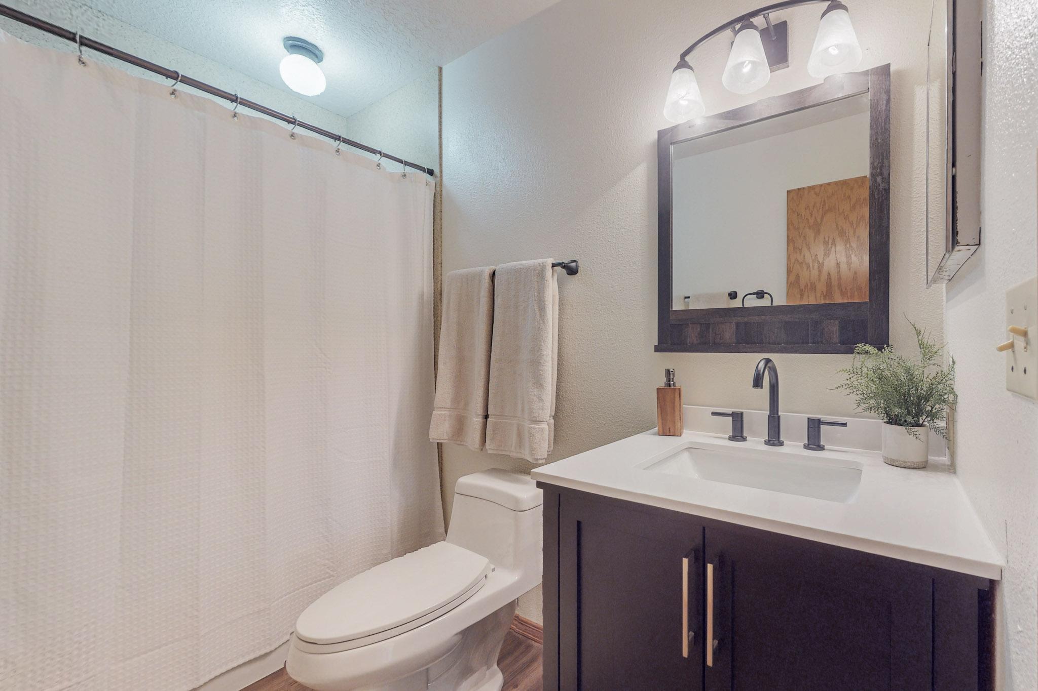 5825 Ave La Mirada NW