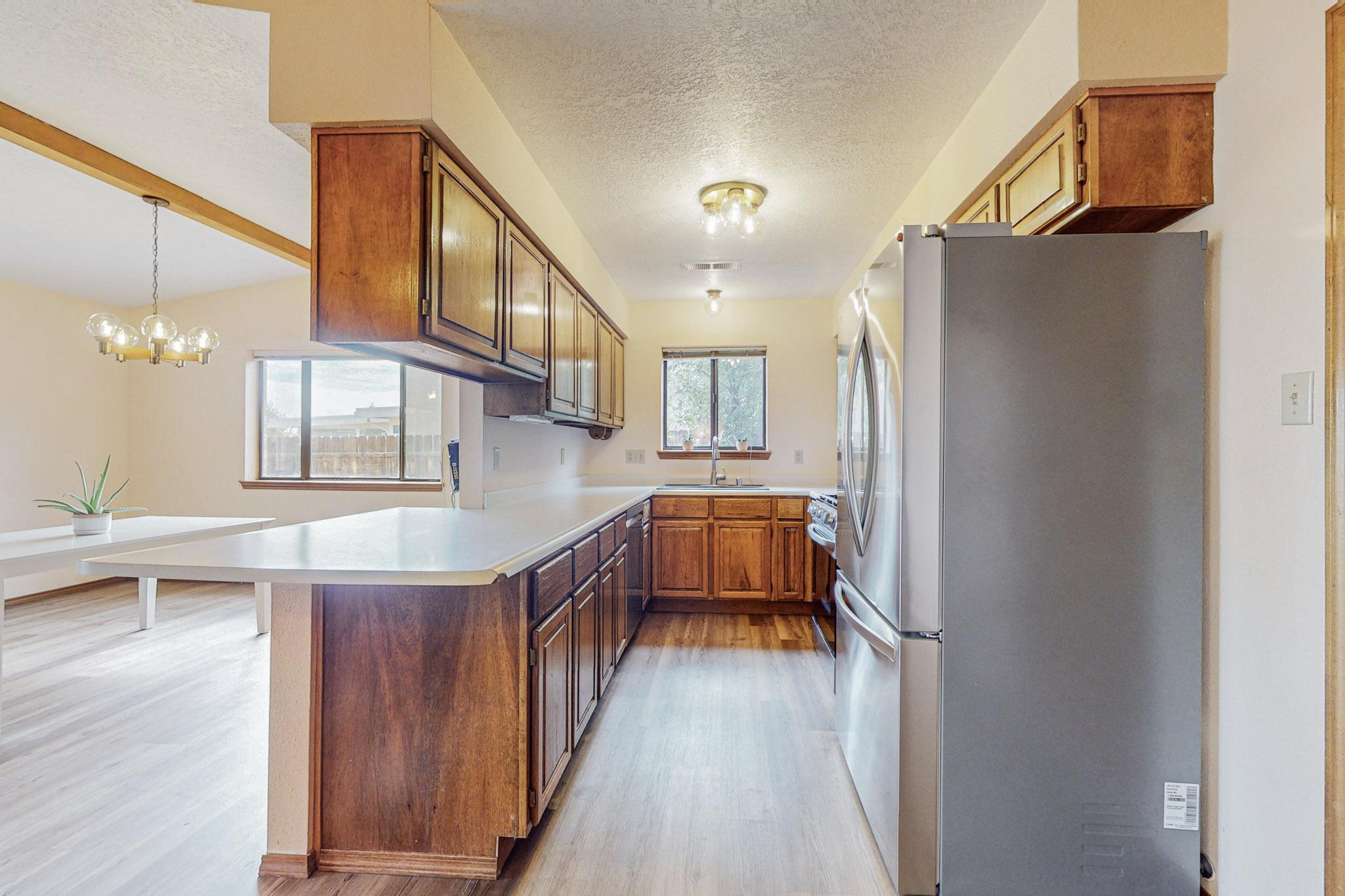 5825 Ave La Mirada NW
