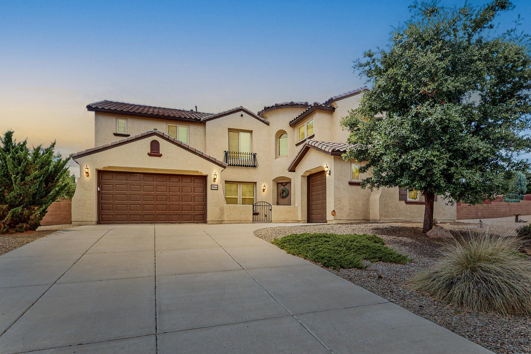 3916 Las Colinas Avenue NE
