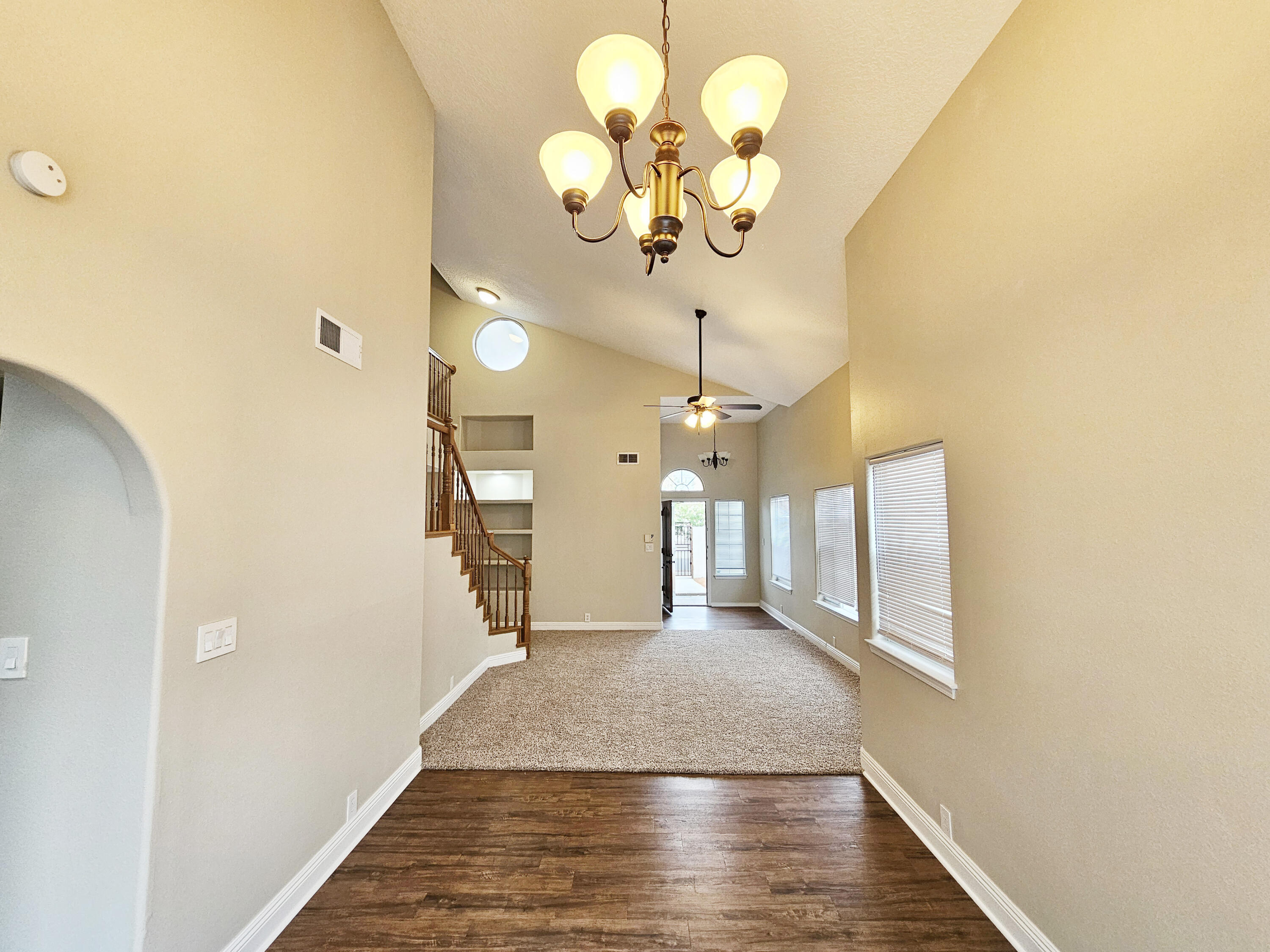 8735 Tierra Alegre Drive NE
