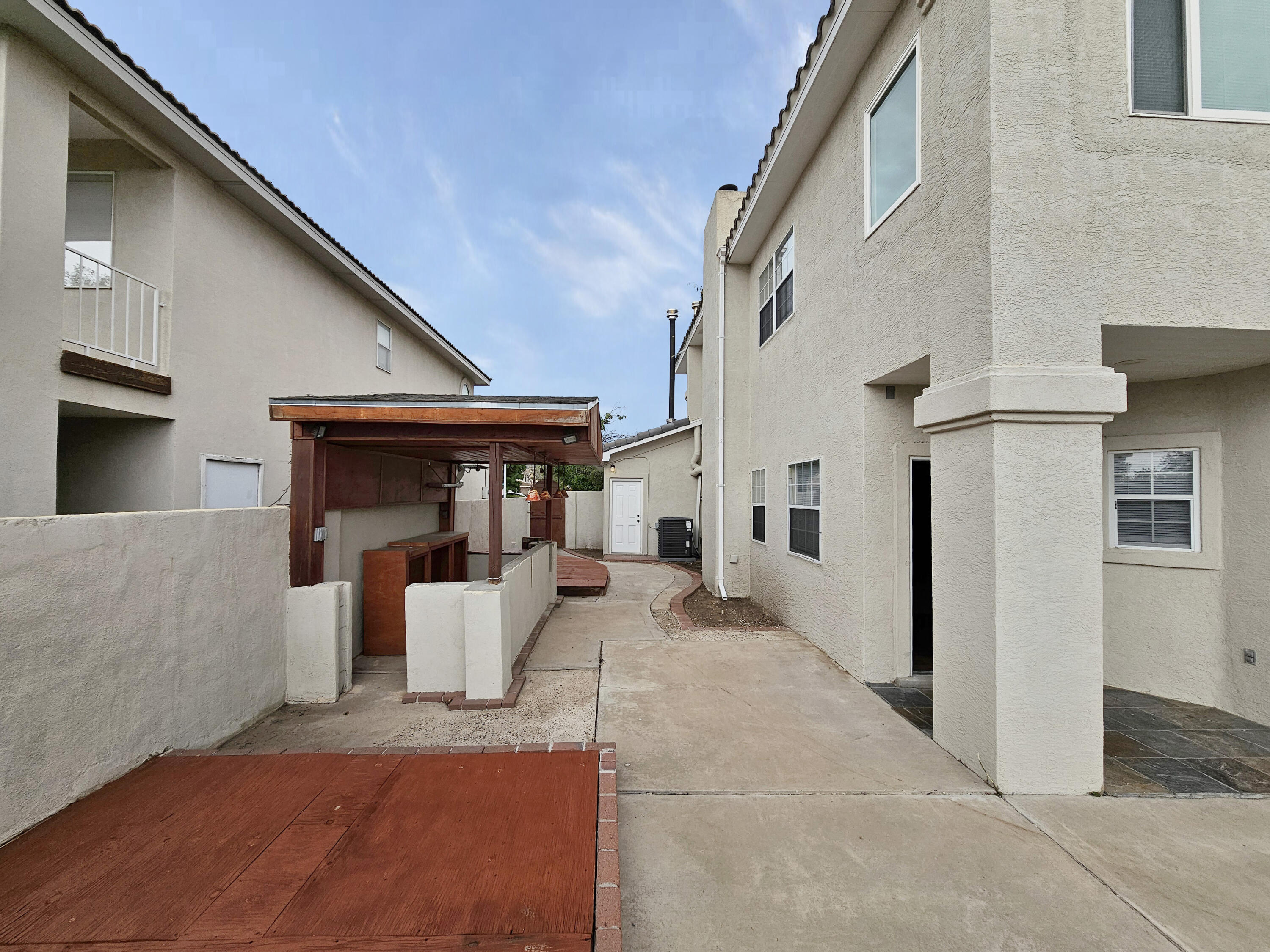 8735 Tierra Alegre Drive NE
