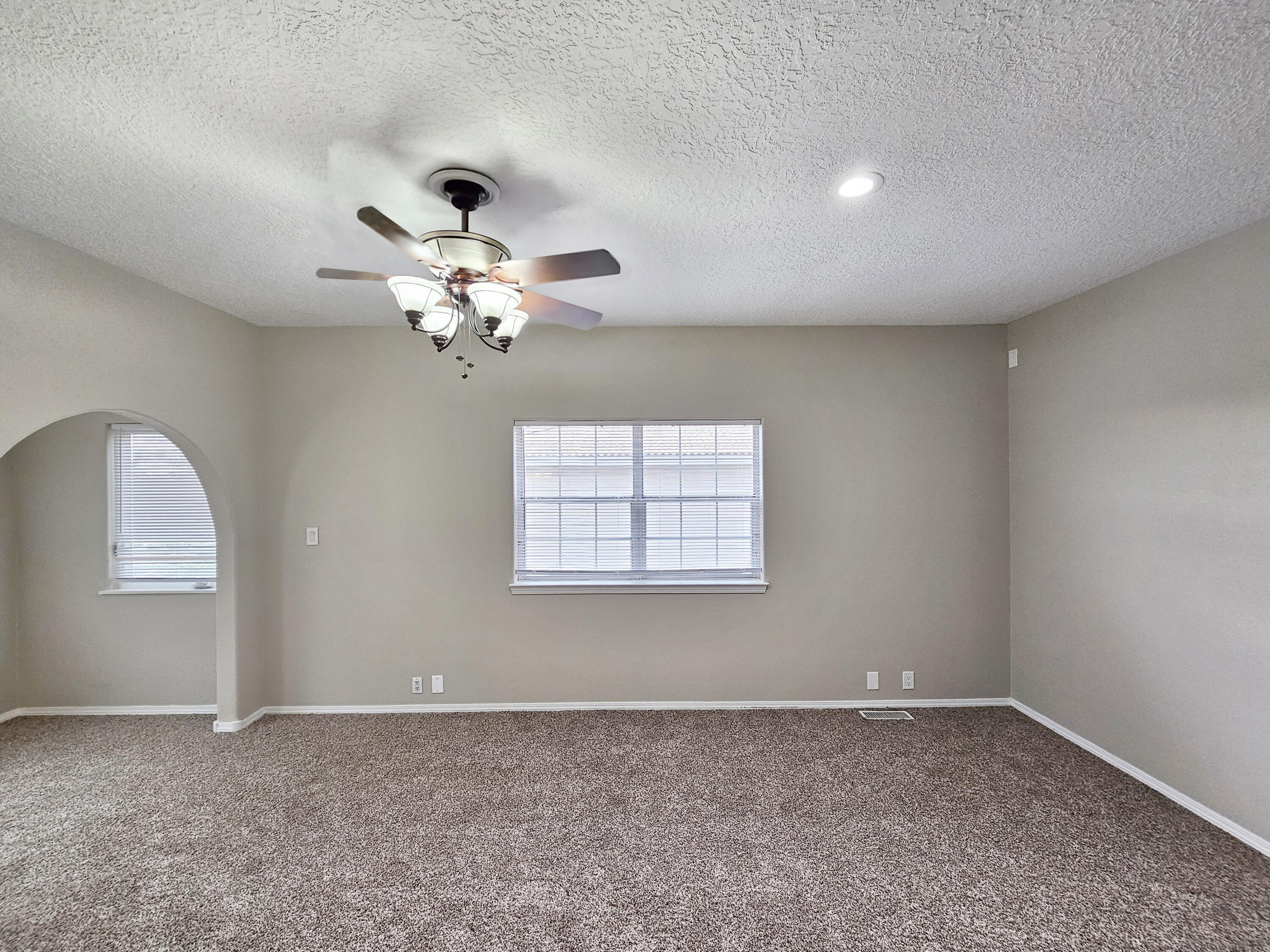 8735 Tierra Alegre Drive NE