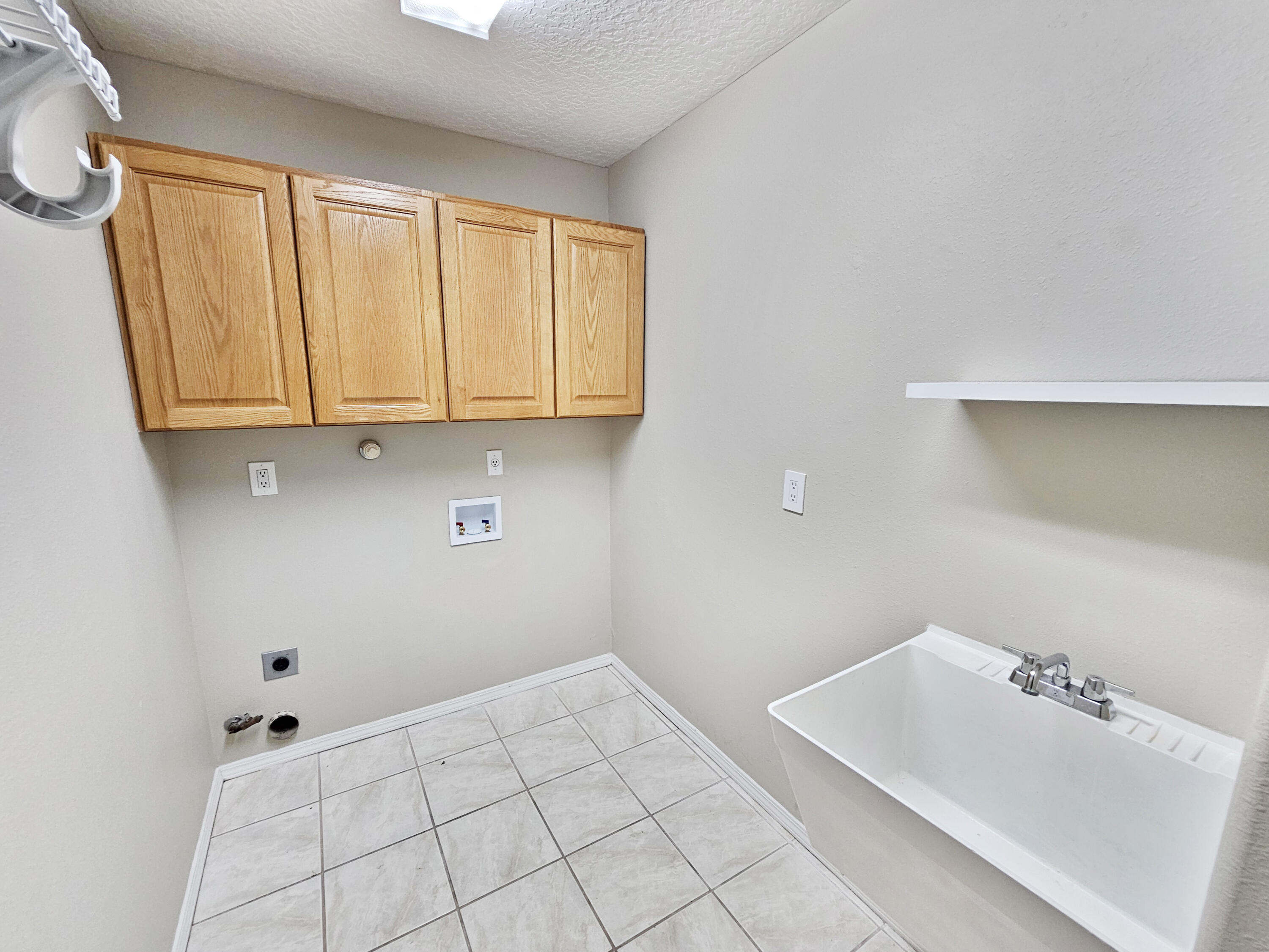 8735 Tierra Alegre Drive NE