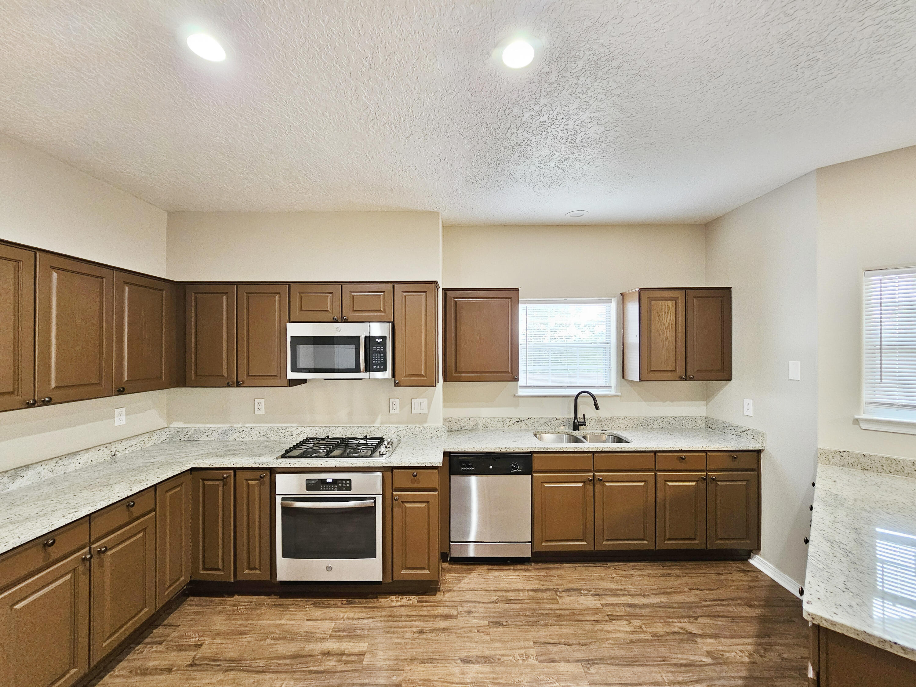 8735 Tierra Alegre Drive NE