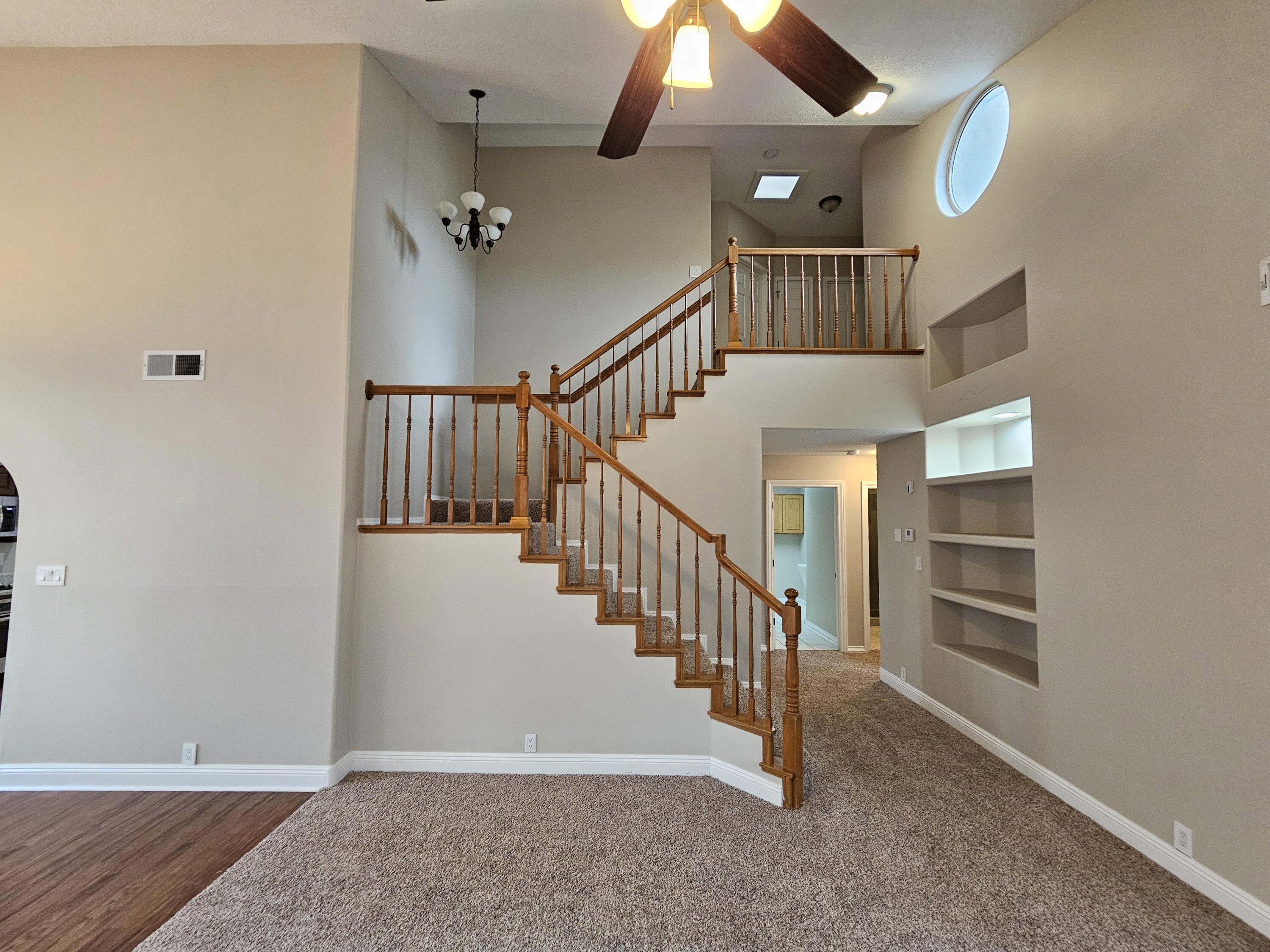 8735 Tierra Alegre Drive NE