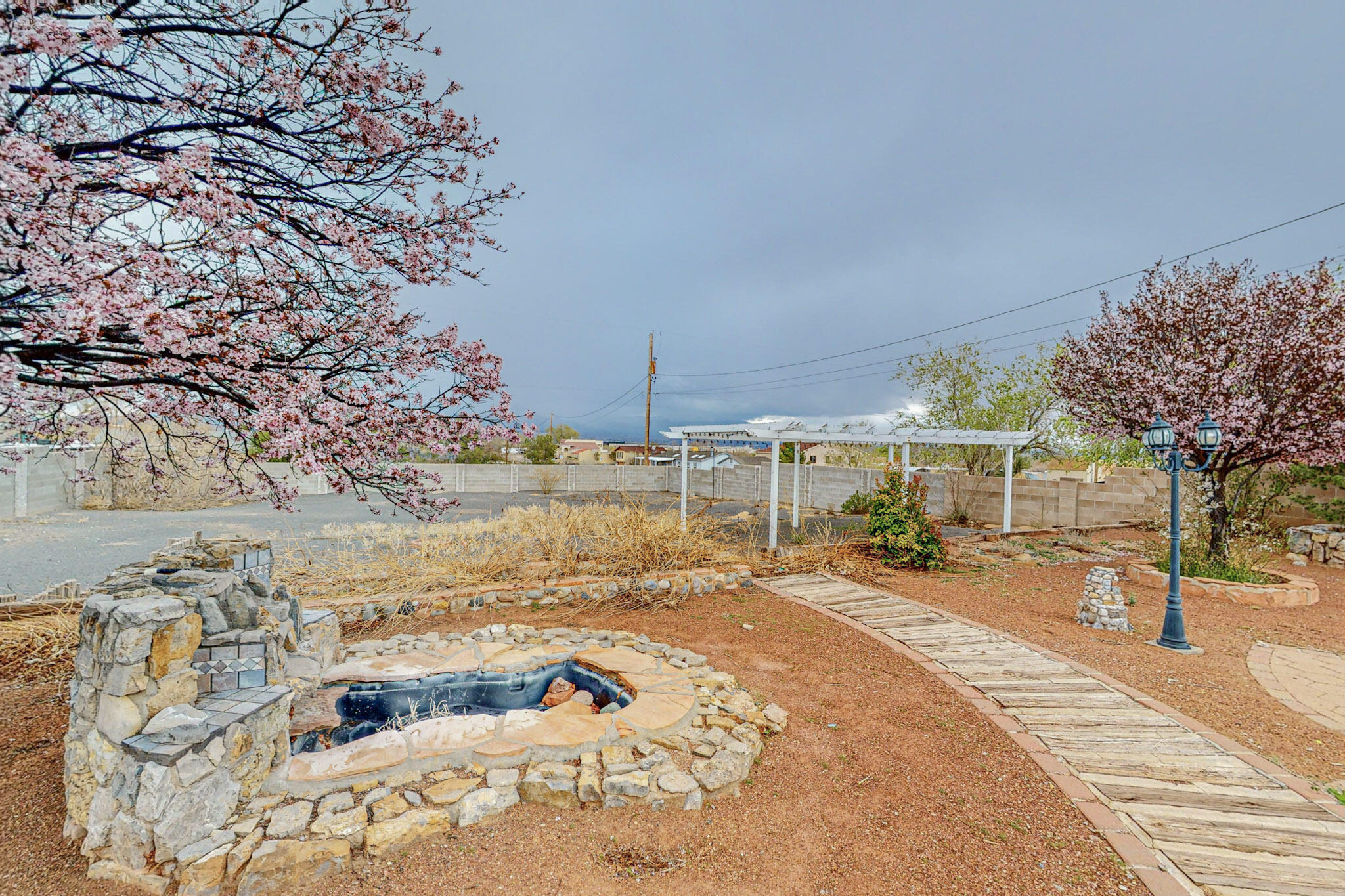 1422 Golf Course Road SE