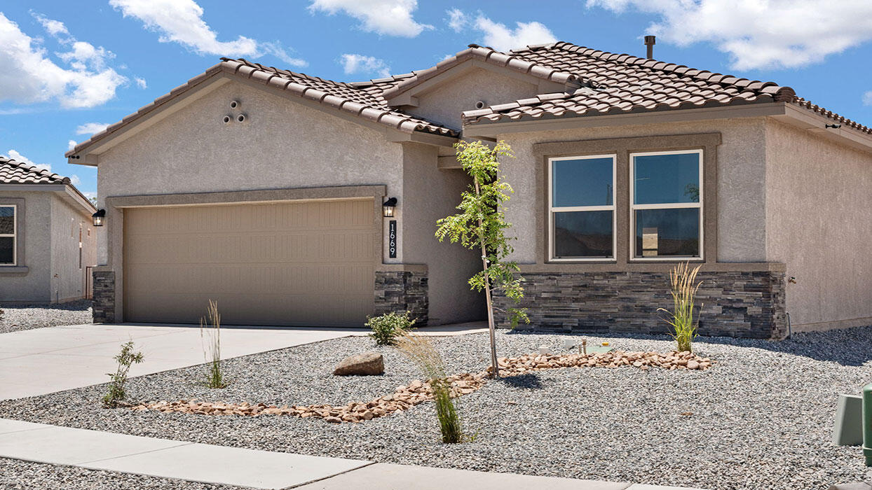 1432 Vista Grande Loop NE