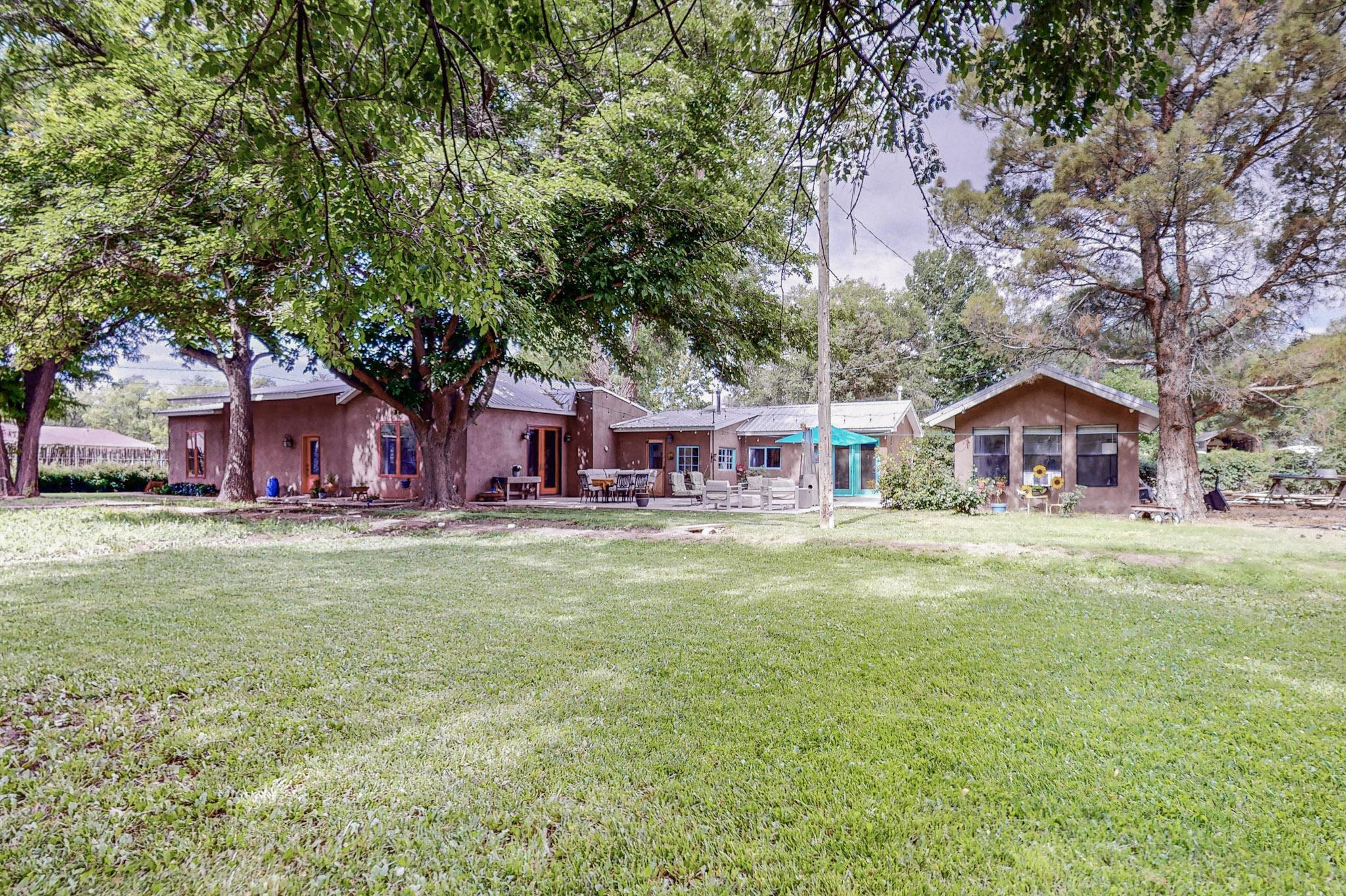 255 Willow Road NW
