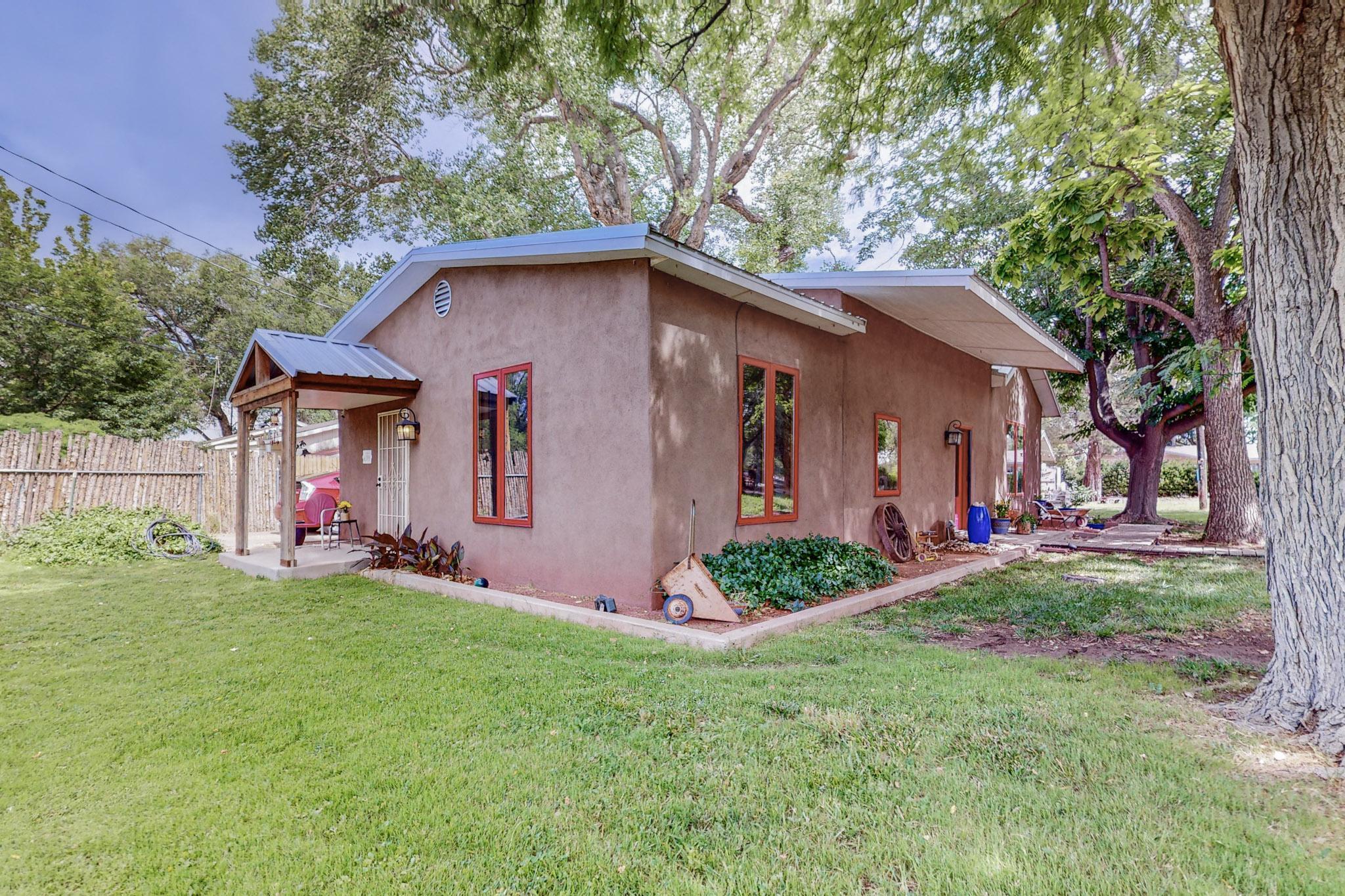 255 Willow Road NW