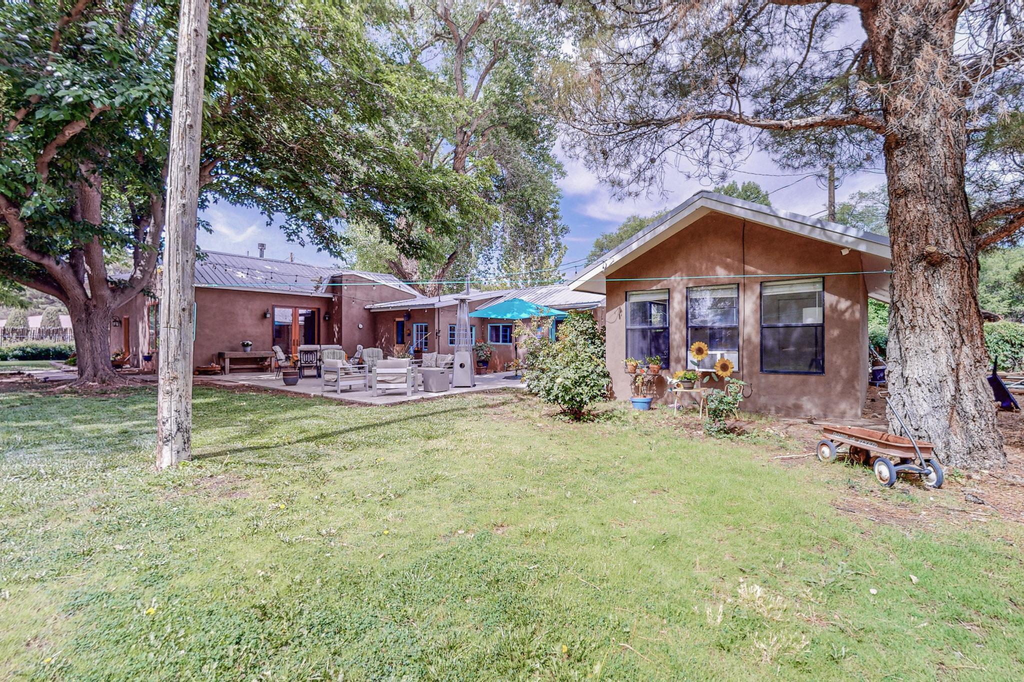 255 Willow Road NW