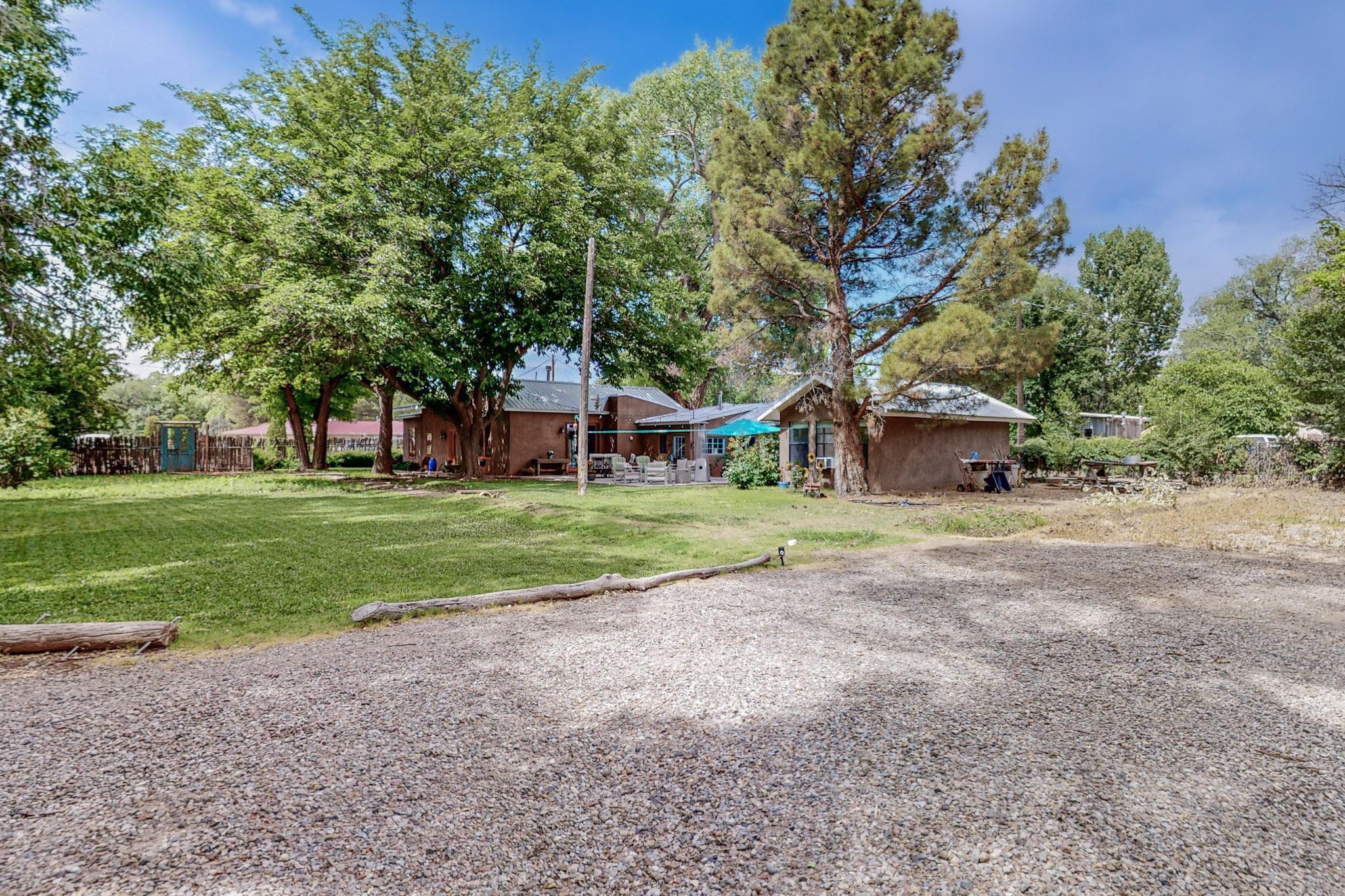 255 Willow Road NW