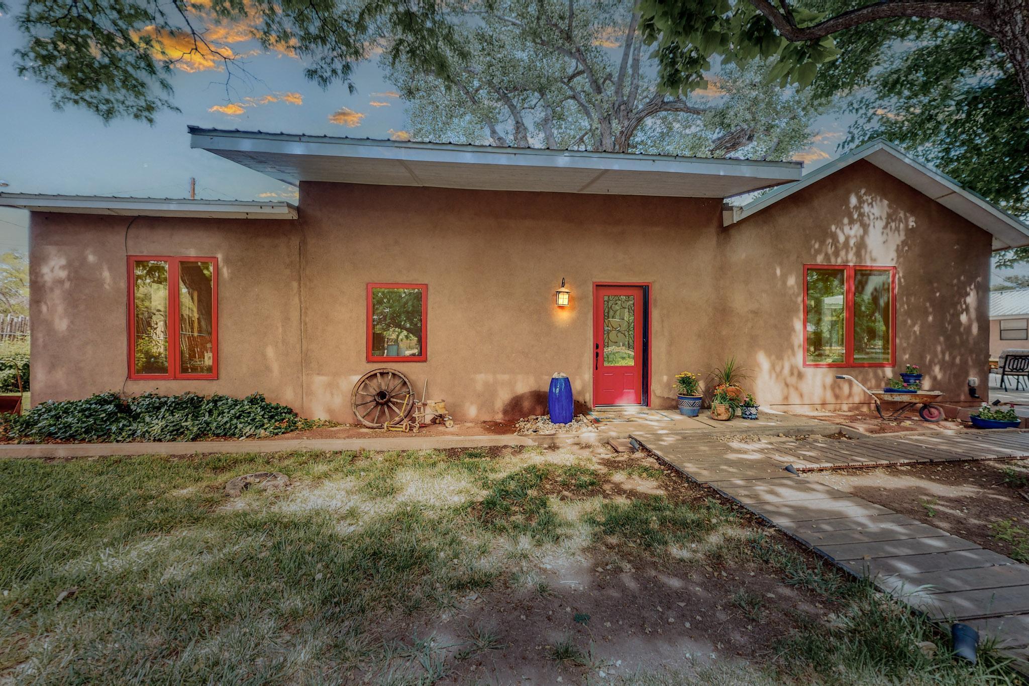 255 Willow Road NW