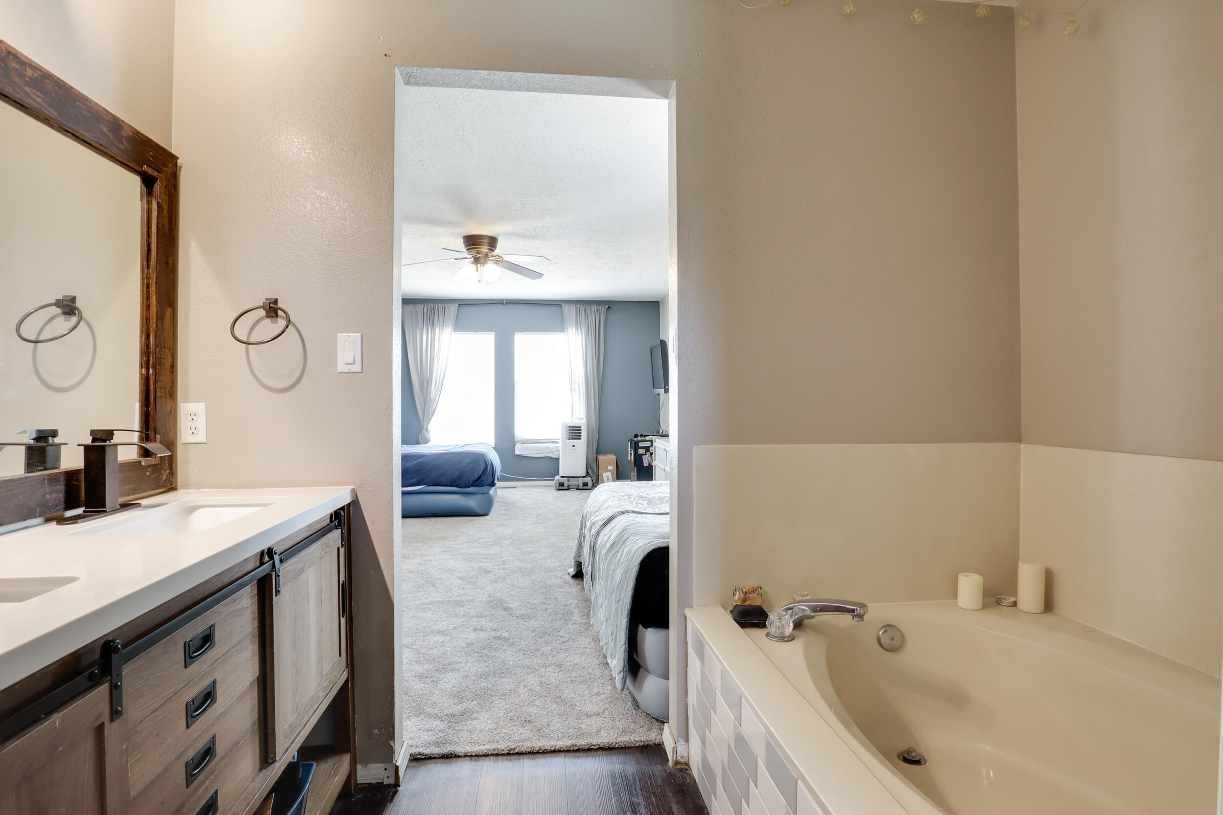 7608 Briar Ridge Avenue NW