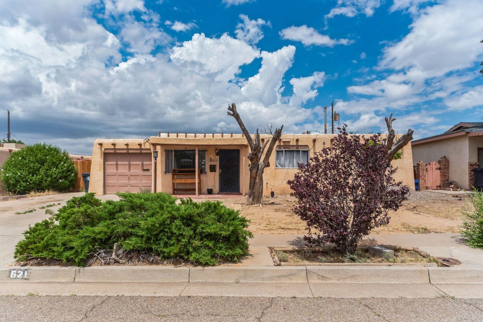 621 Marcella Place NE