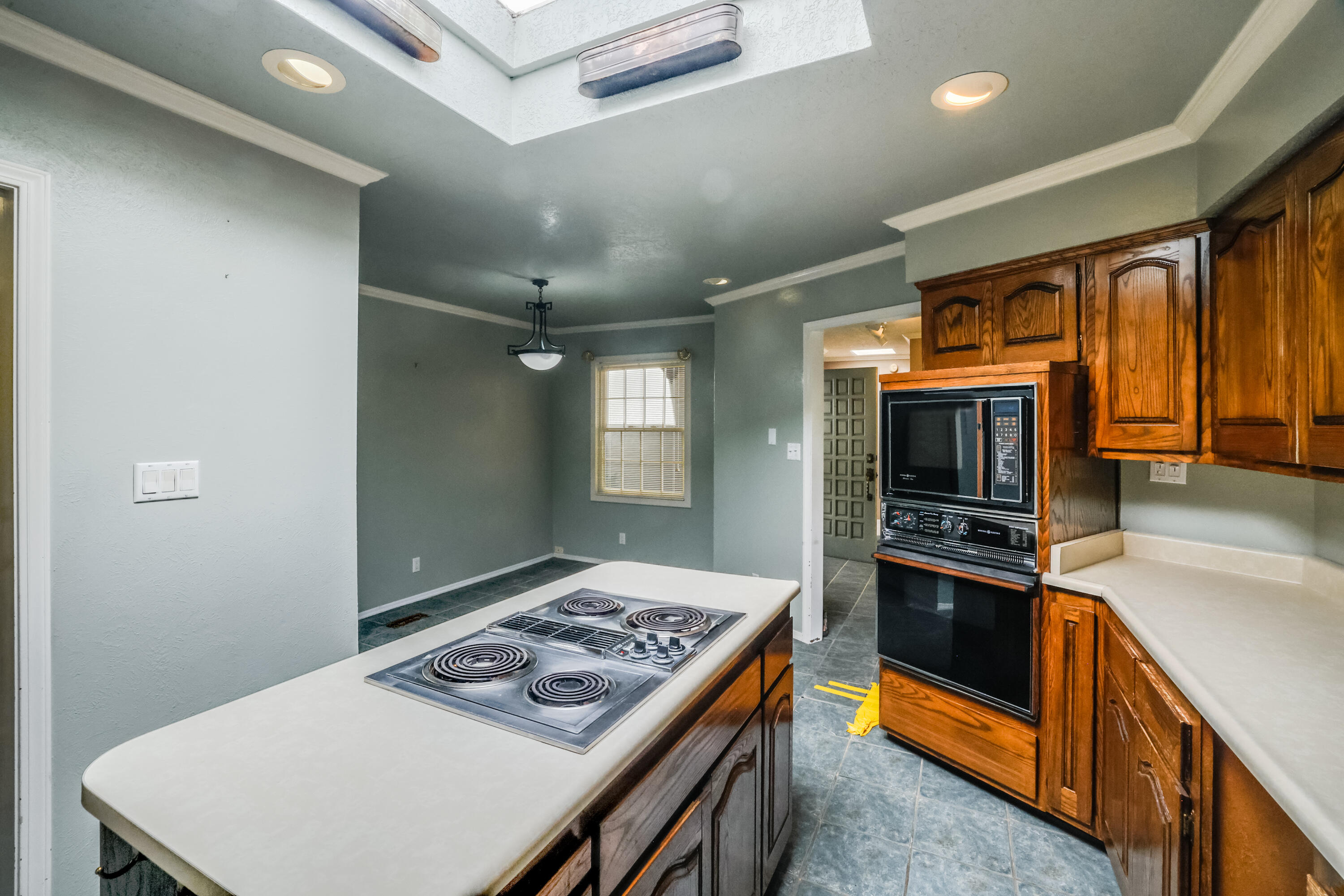 9501 Village Green Drive NE