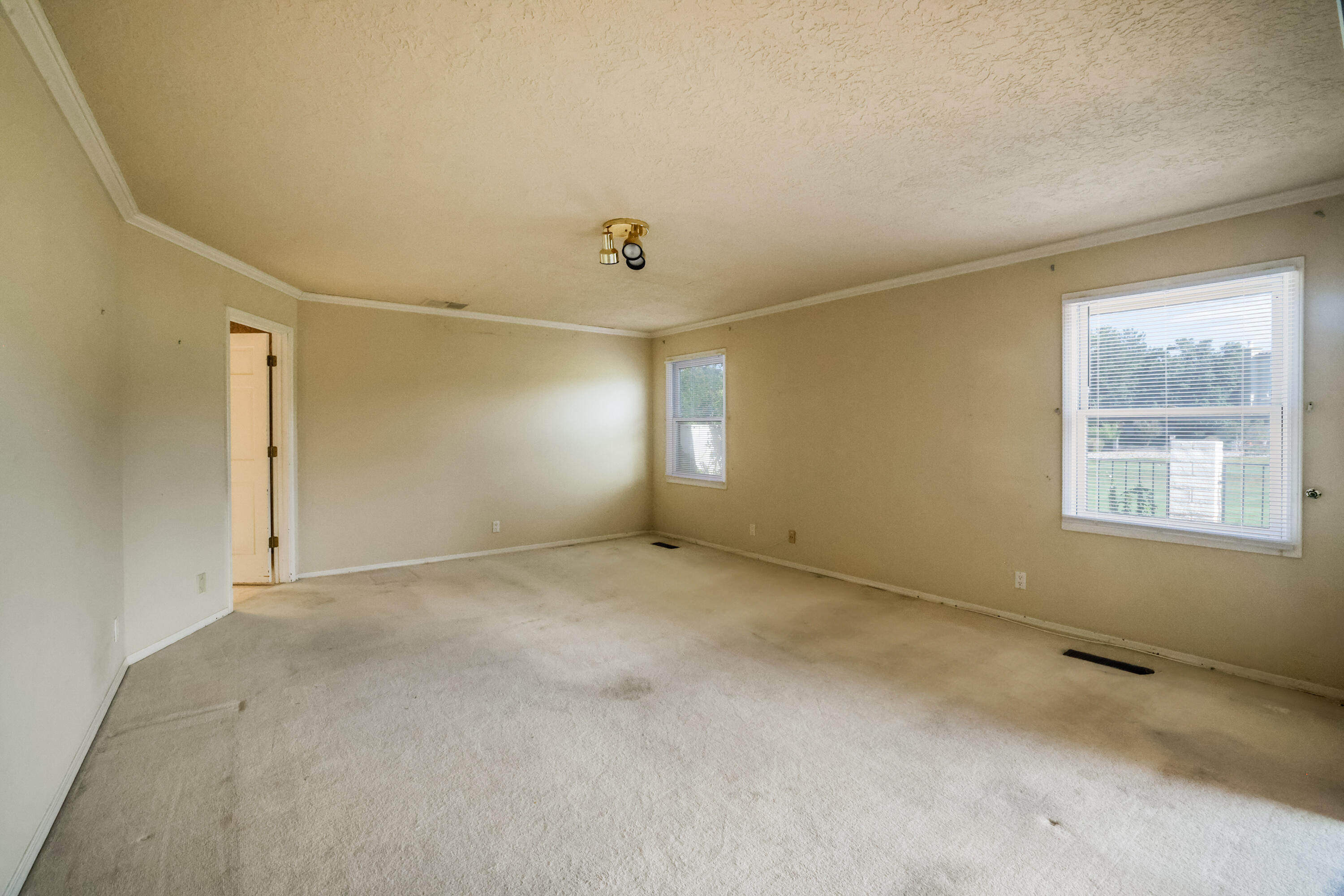 9501 Village Green Drive NE