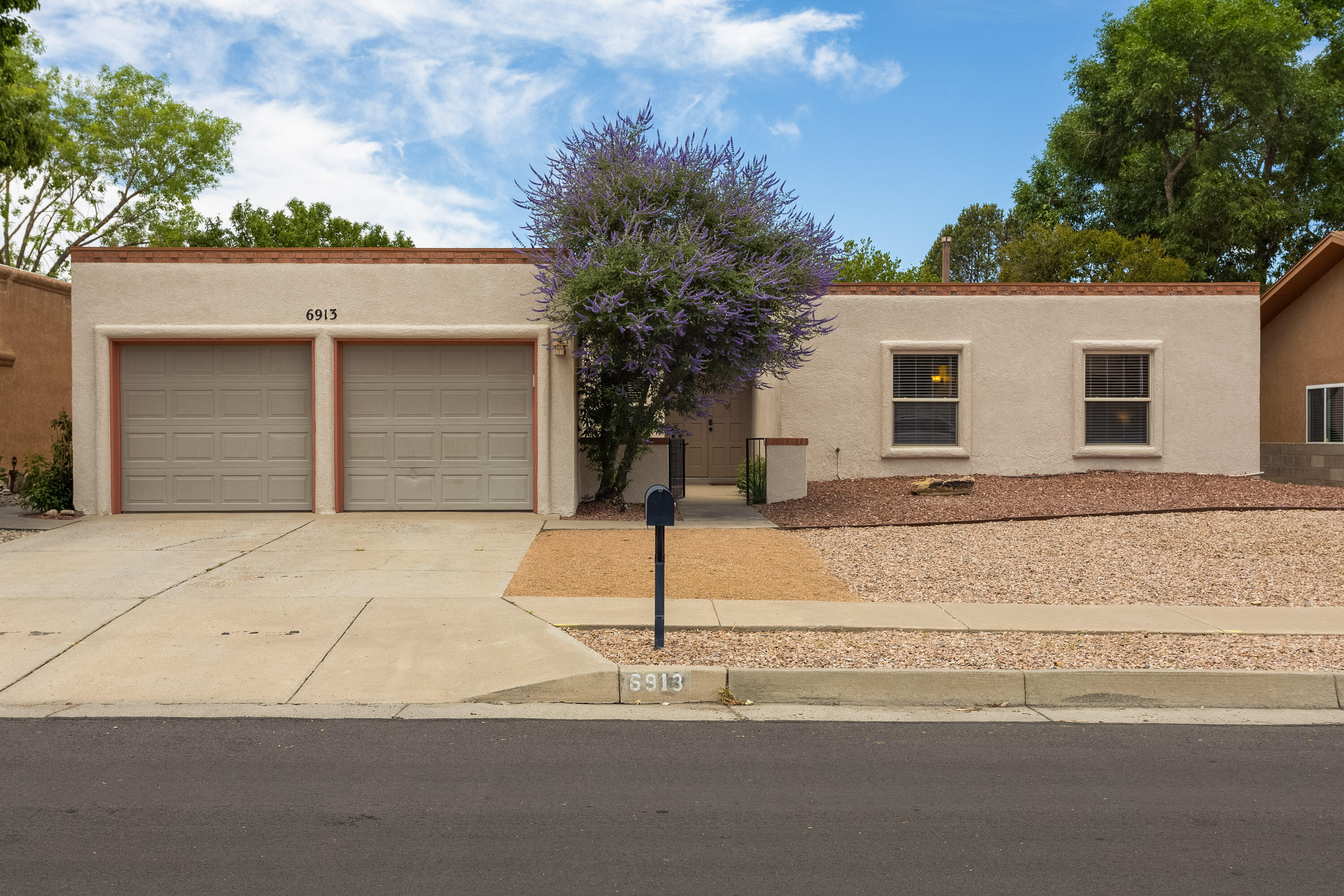 6913 Old Orchard Lane NE